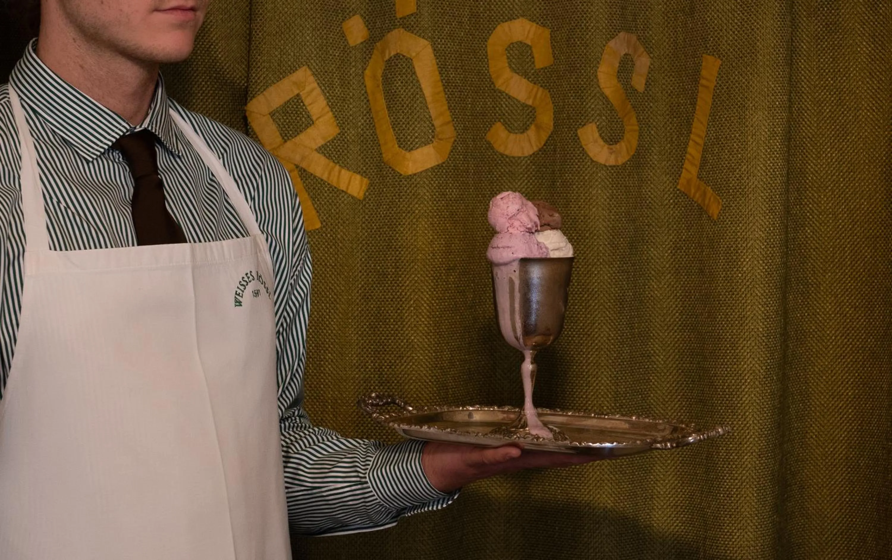 Restaurant/places to eat in Weisses Rössl