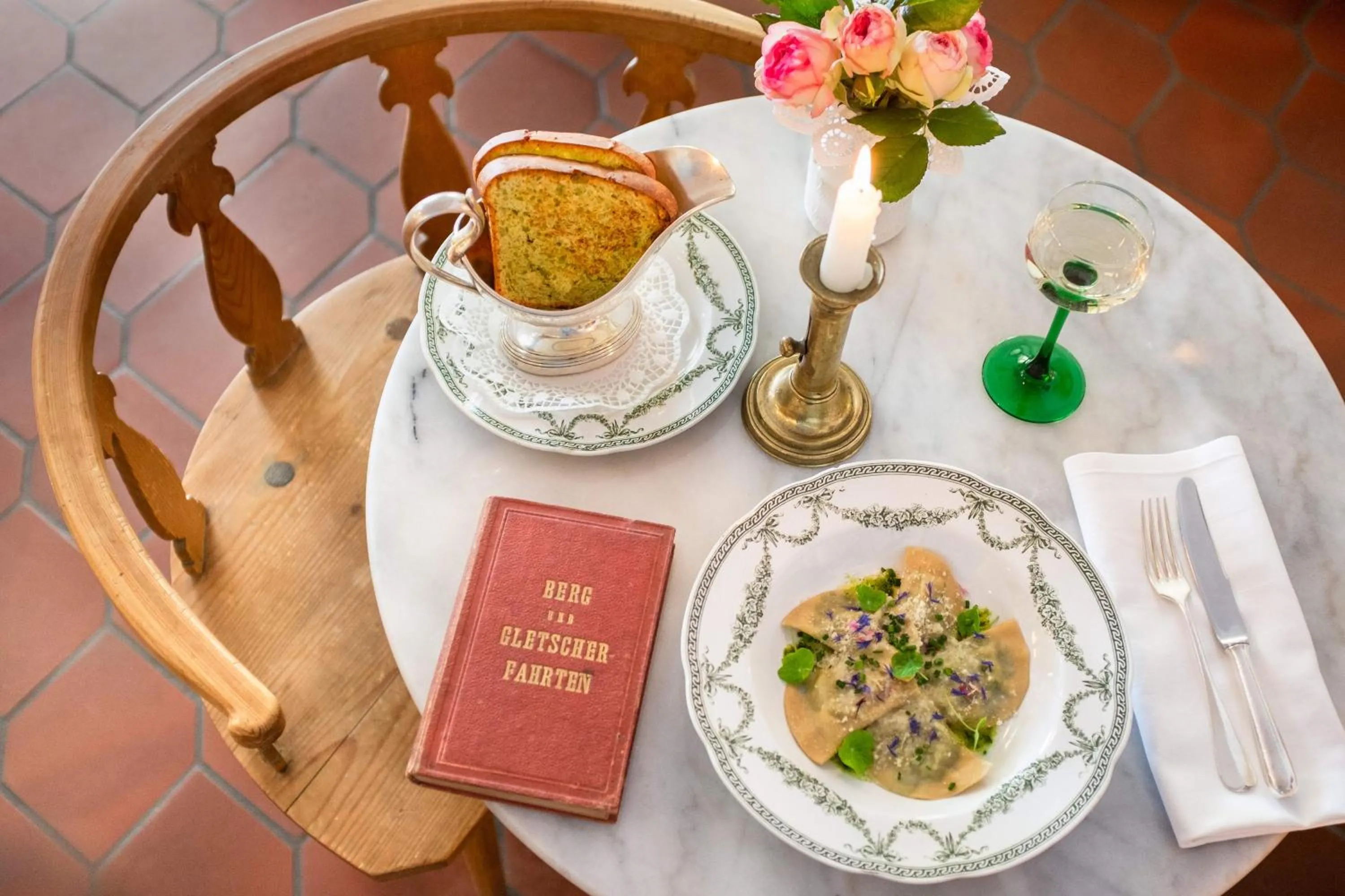 Restaurant/places to eat in Weisses Rössl