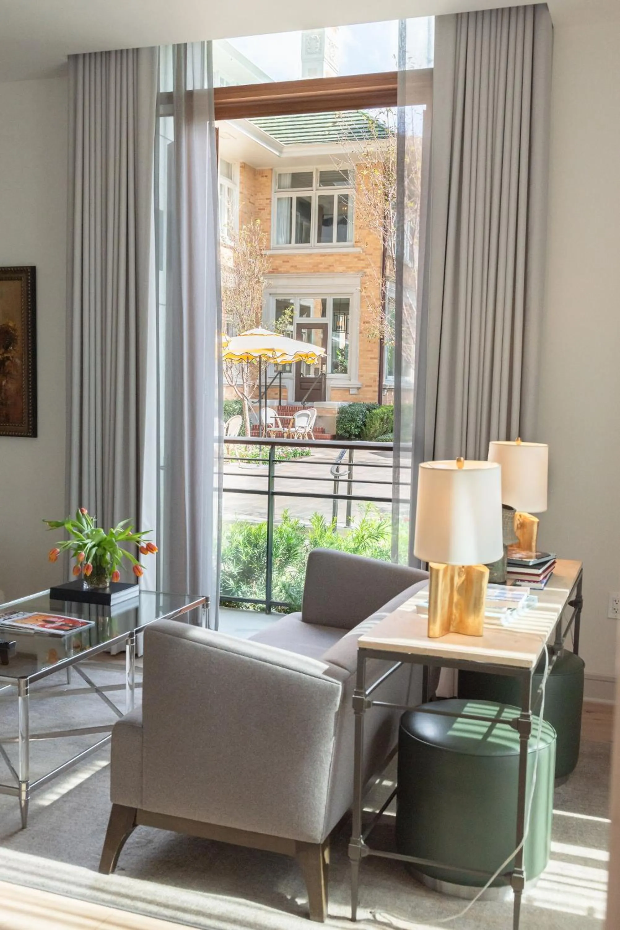 Living room in La Colombe d'Or Hotel