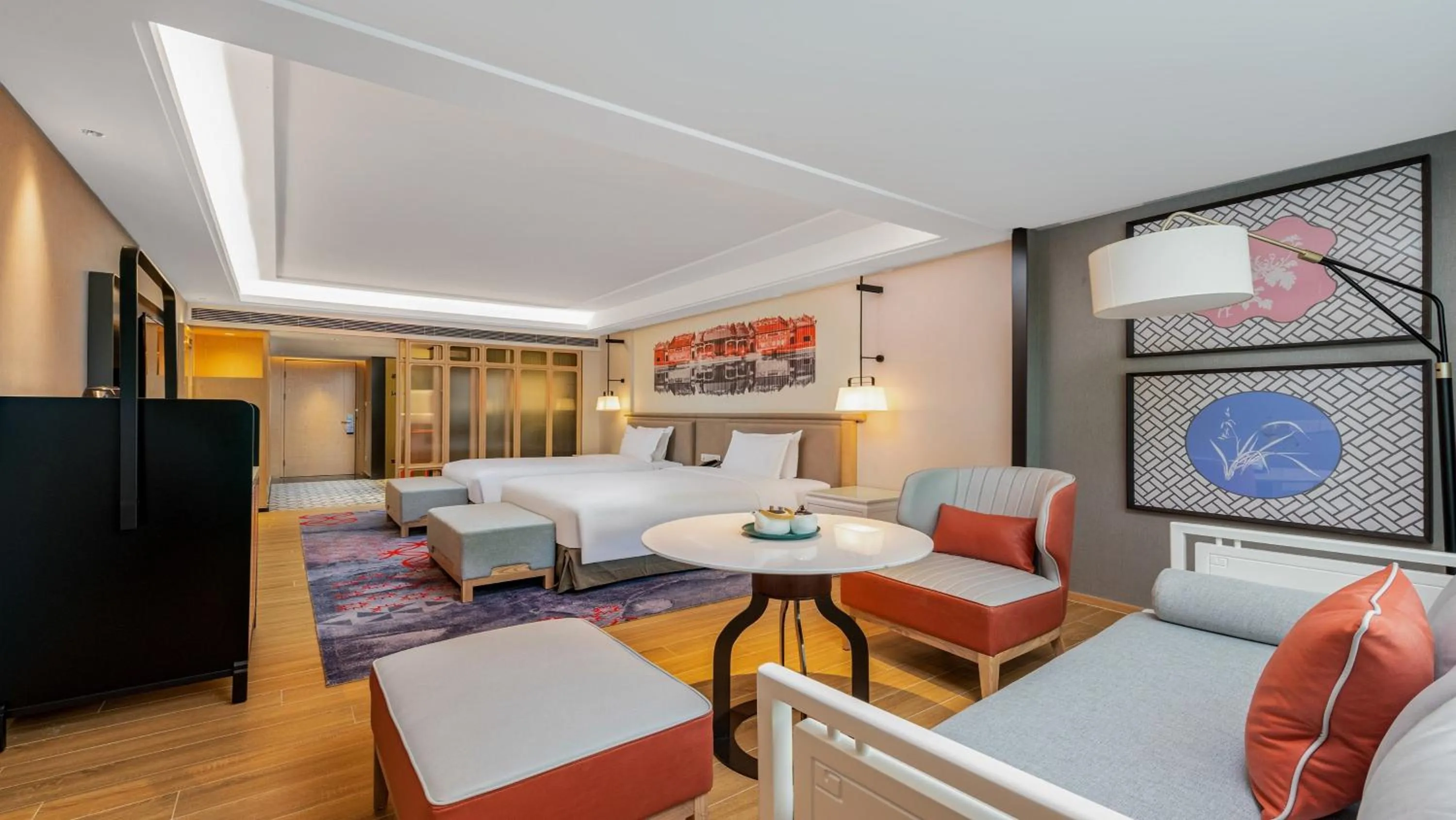 Photo of the whole room, Bed in voco Guangzhou Shifu by IHG