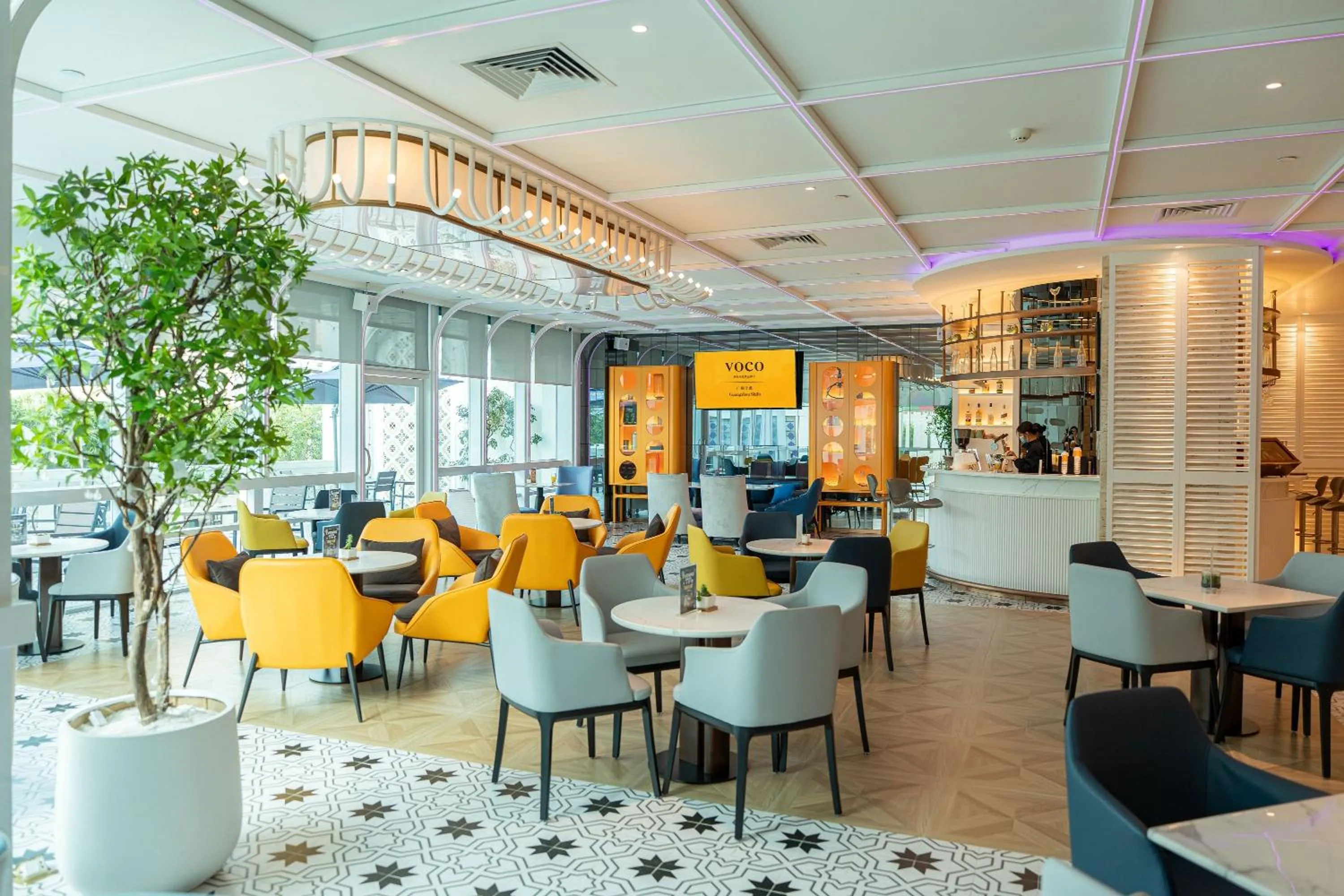 Restaurant/places to eat in voco Guangzhou Shifu by IHG