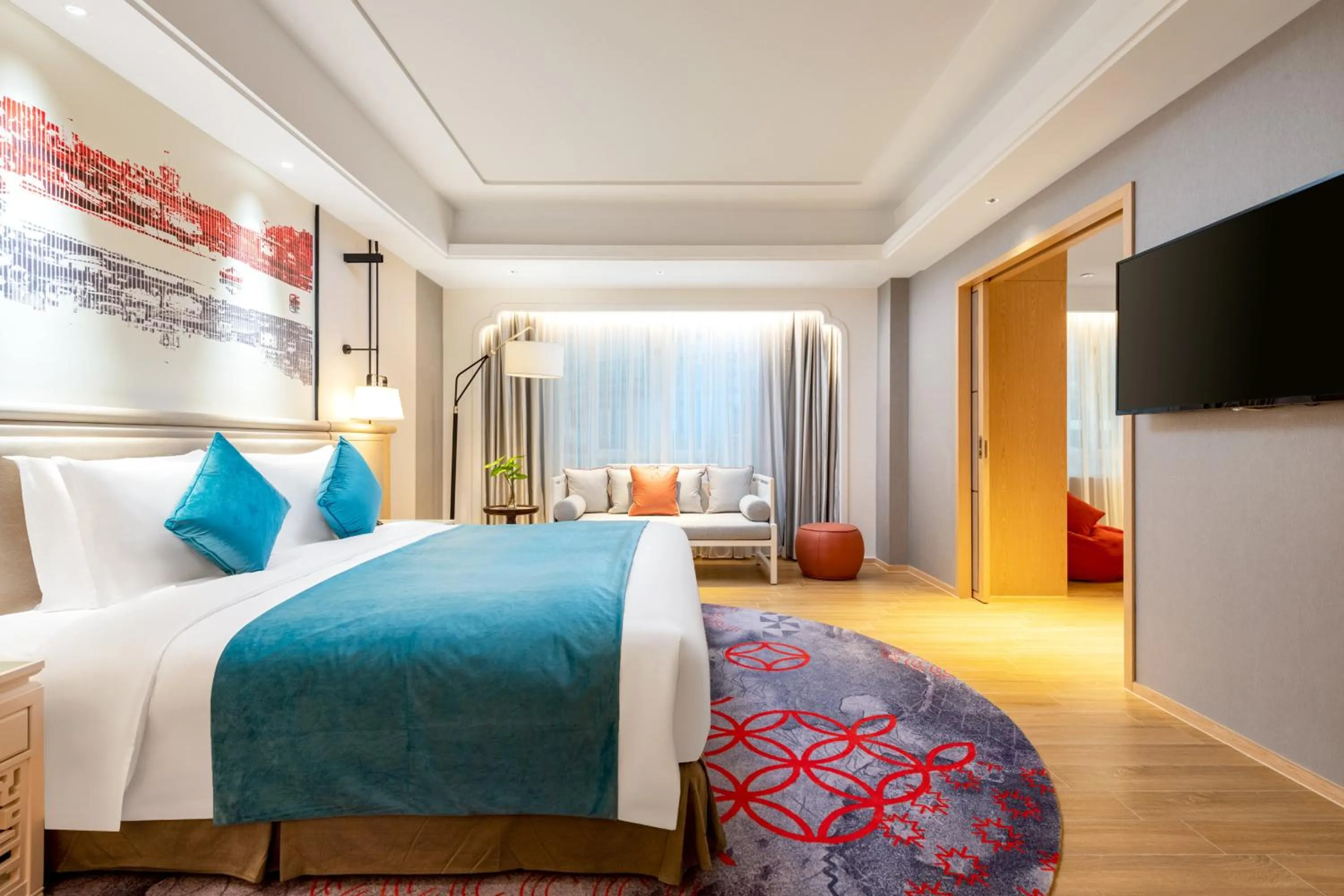 Photo of the whole room, Bed in voco Guangzhou Shifu by IHG