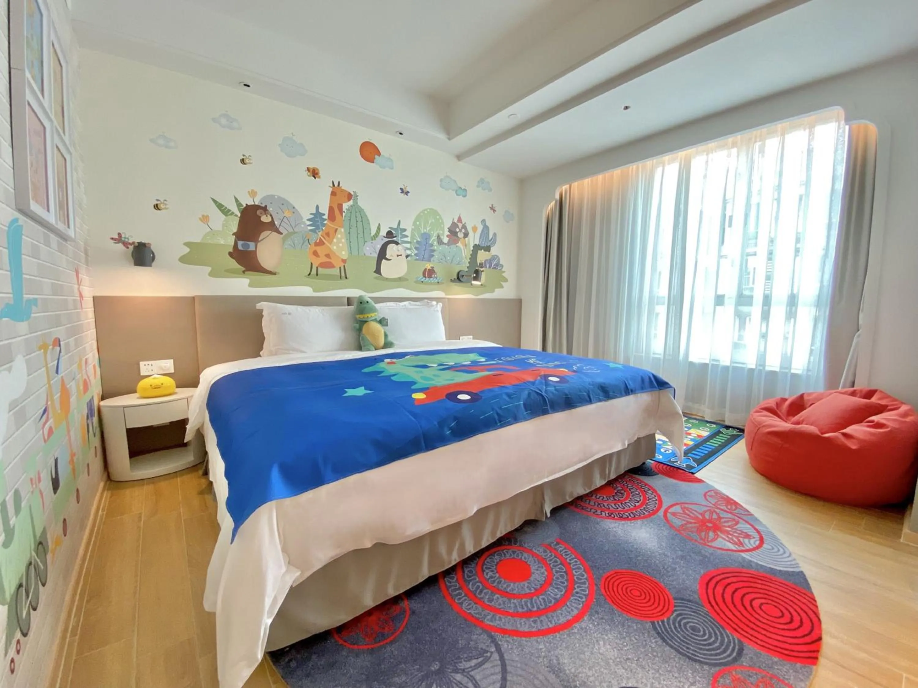 Bed in voco Guangzhou Shifu by IHG