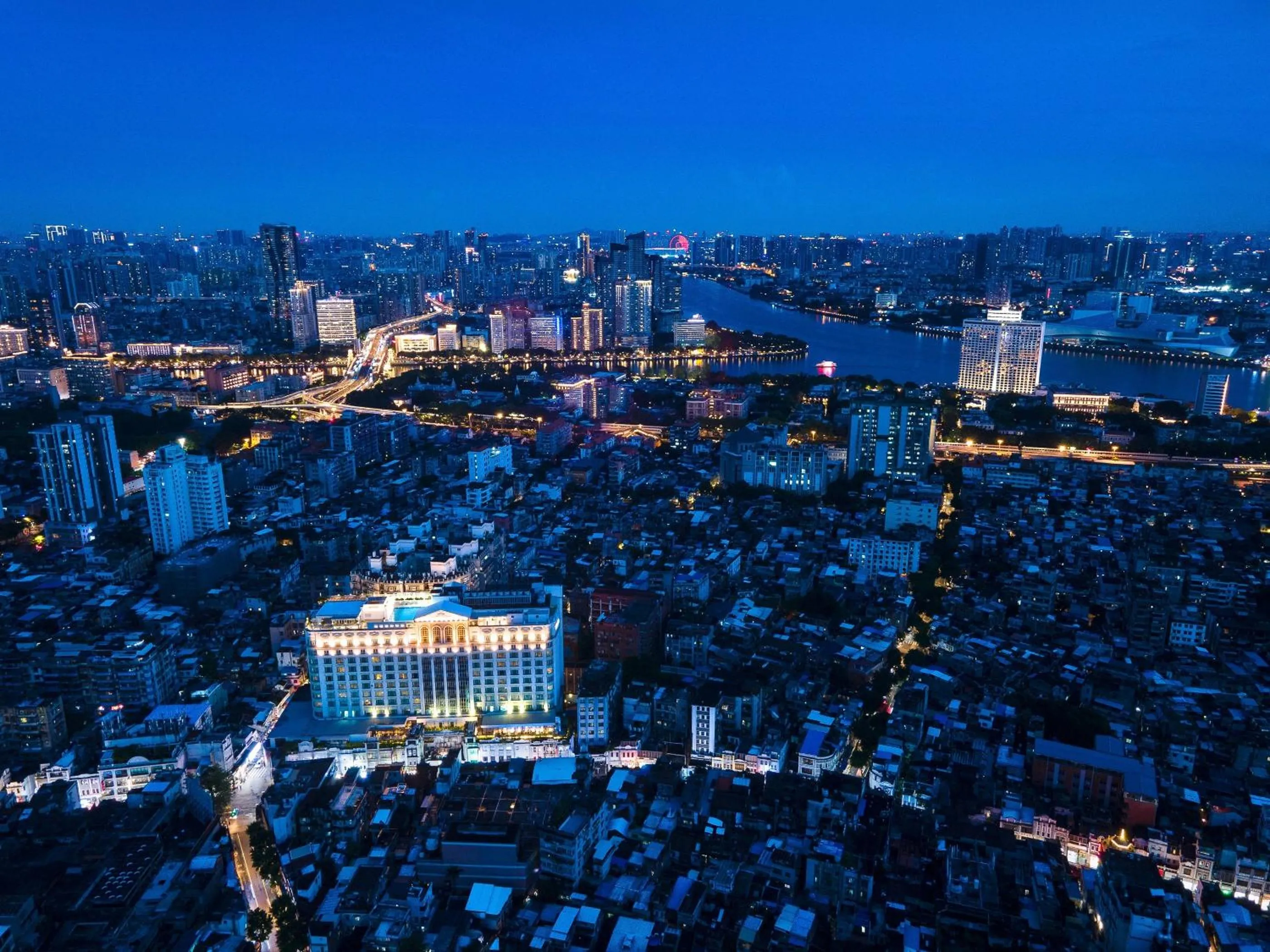 Property building in voco Guangzhou Shifu by IHG