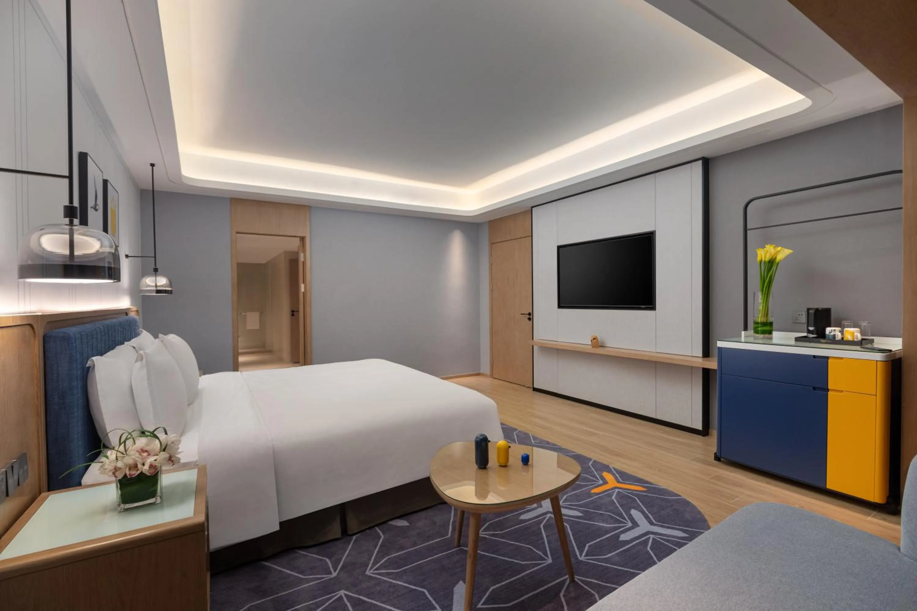 Bed in voco Guangzhou Shifu by IHG
