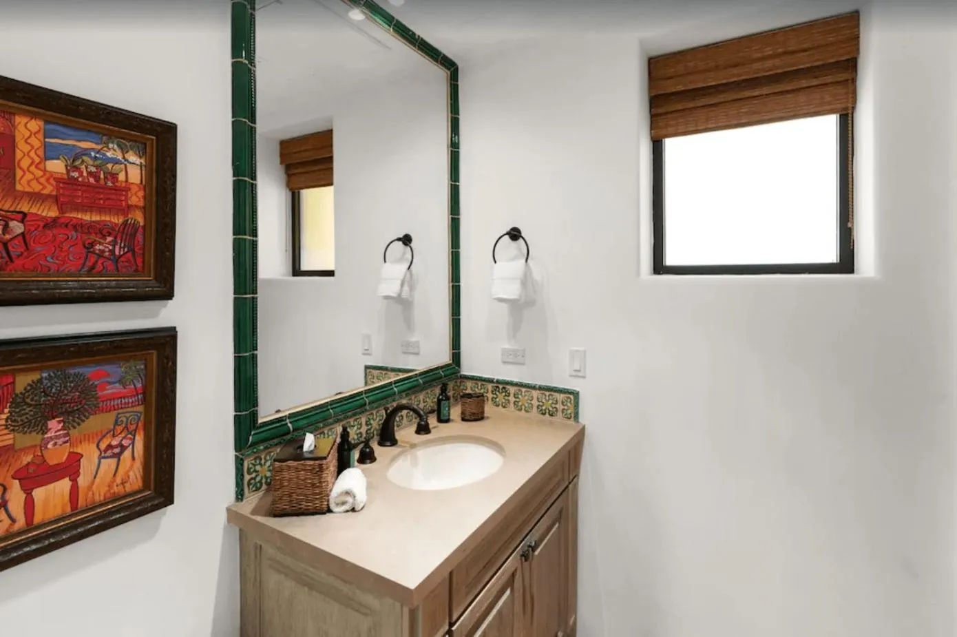 Best Executive-Style Luxury Residence on Property