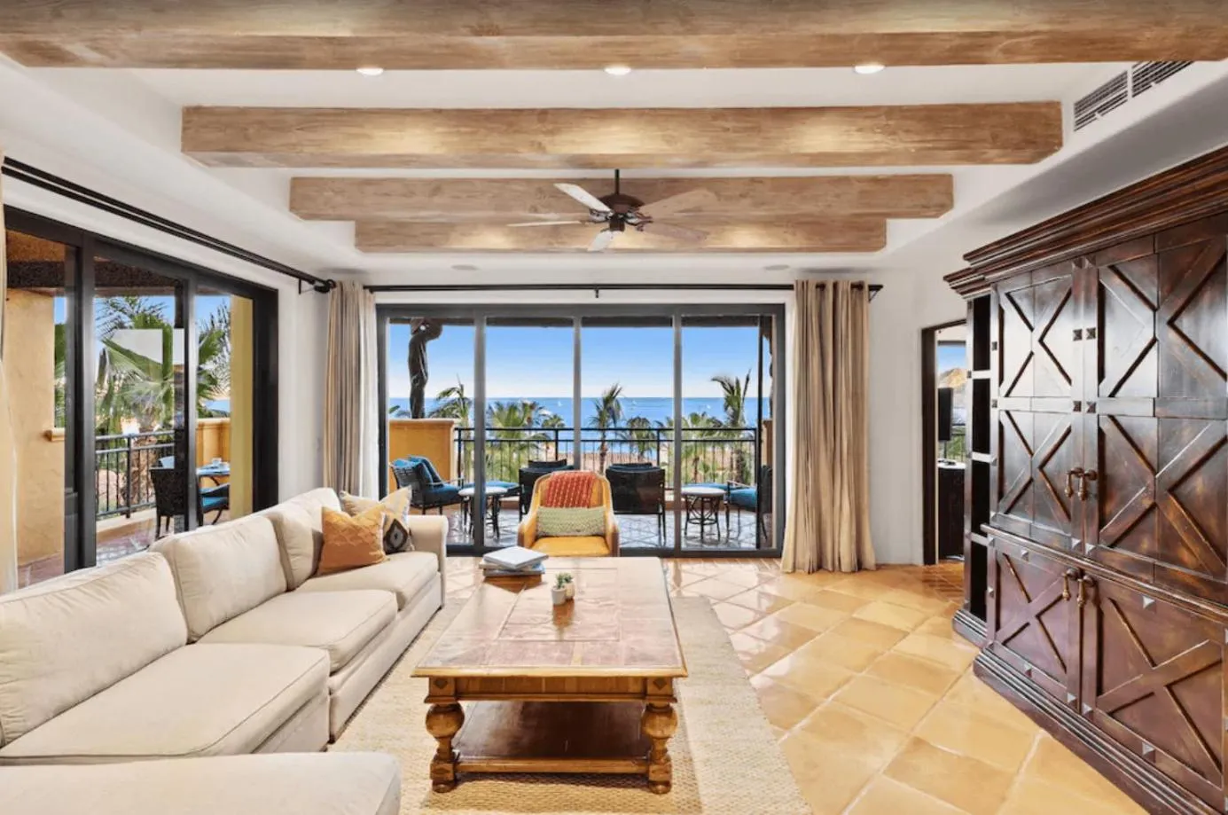 Best Executive-Style Luxury Residence on Property