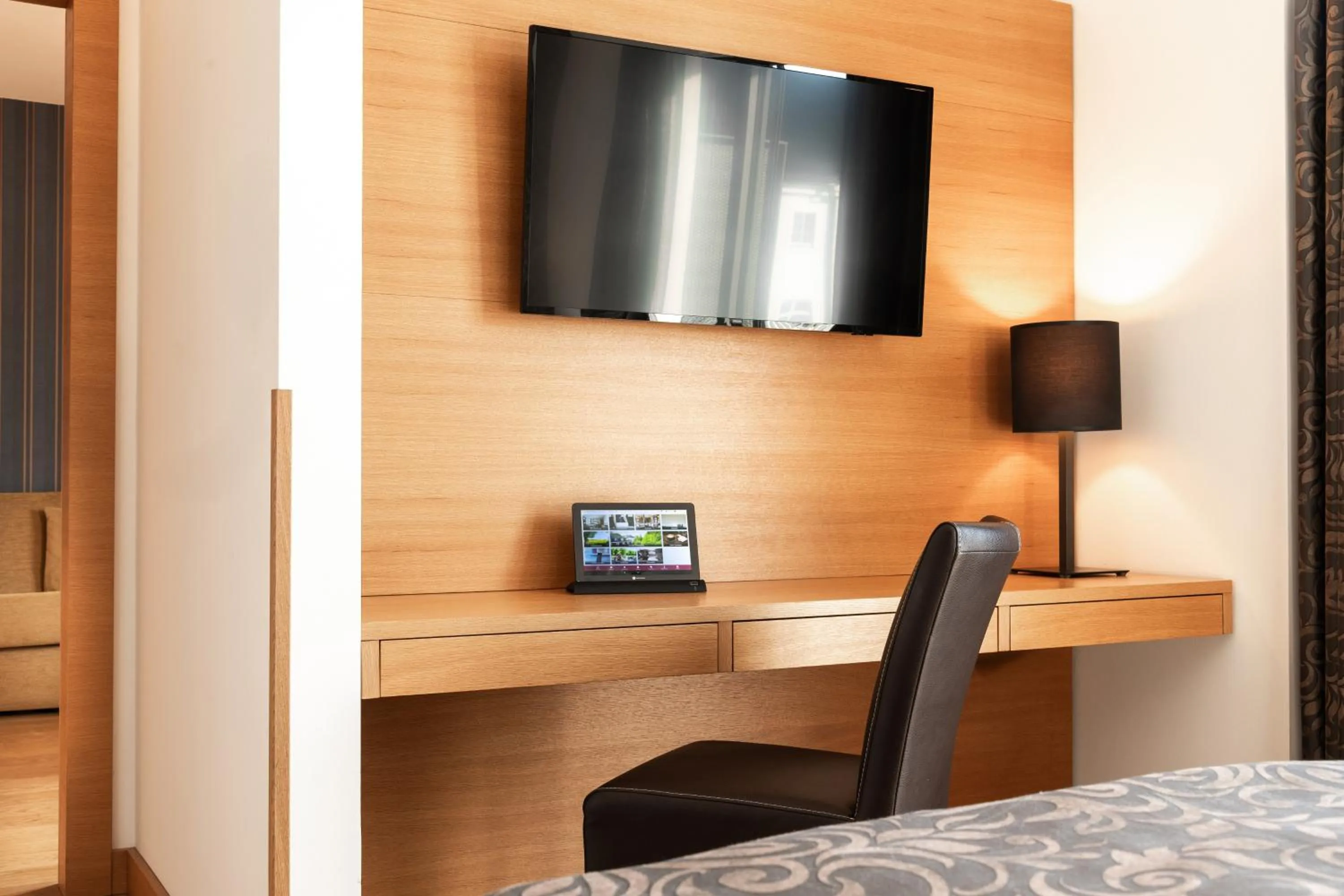 Bedroom, Bed in Schlossgut Gross Schwansee