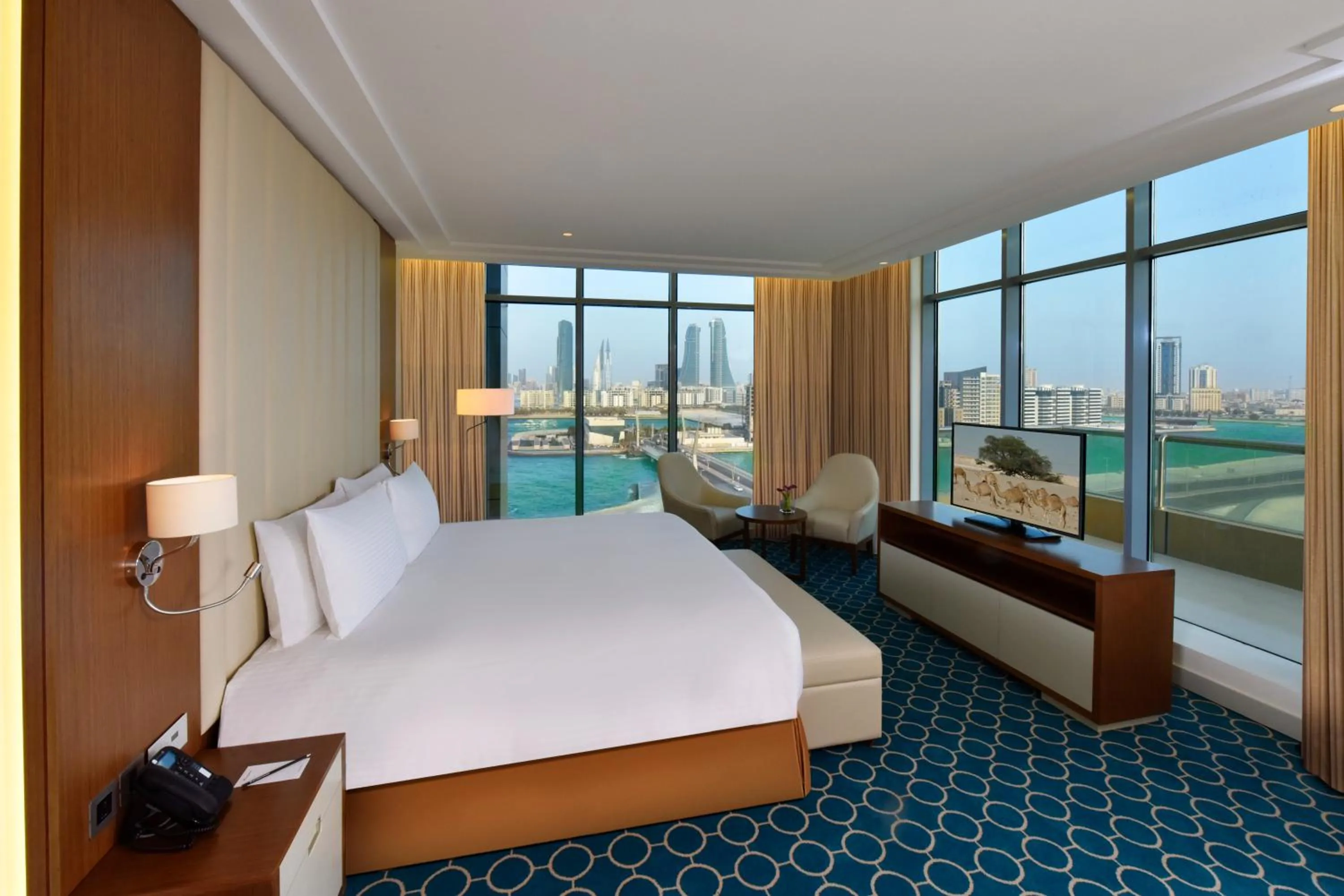 View (from property/room), Bed in Grand Swiss-Belhotel Waterfront Seef