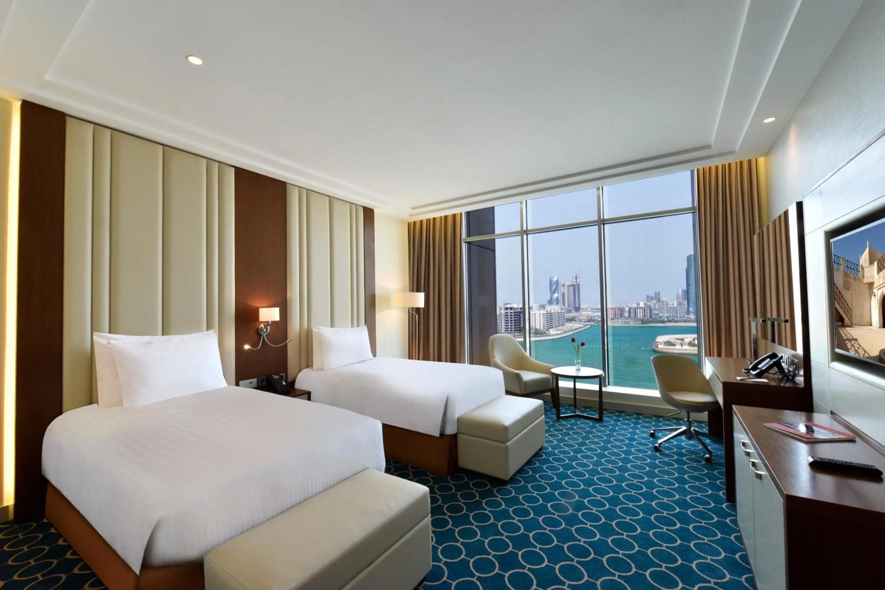 View (from property/room), Bed in Grand Swiss-Belhotel Waterfront Seef