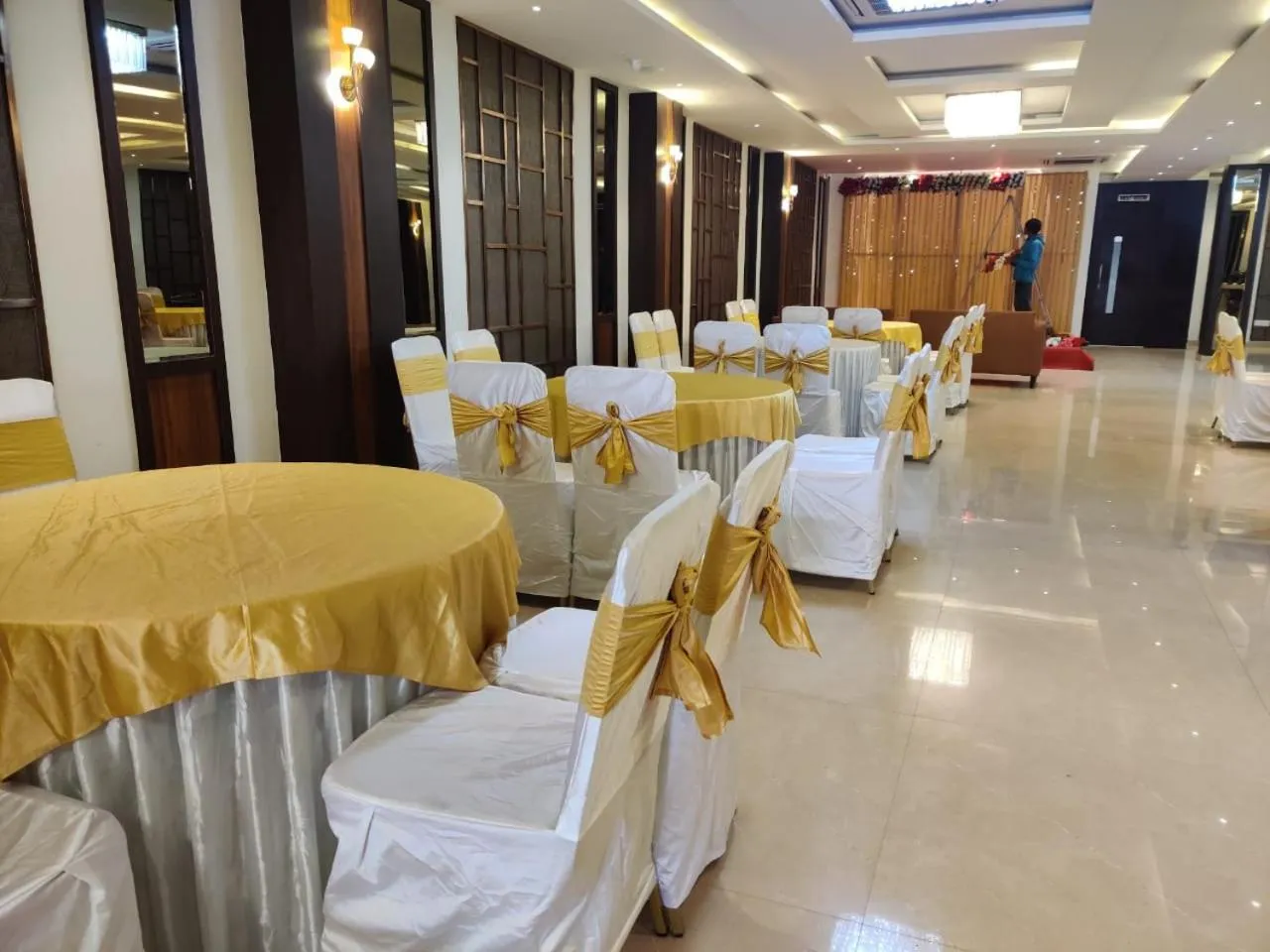 Banquet/Function facilities in Paras inn
