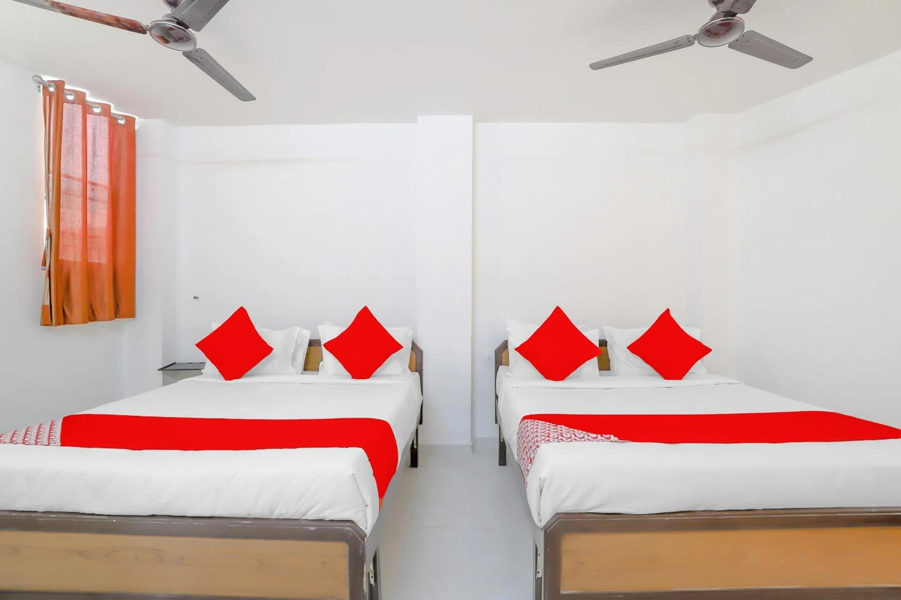 Bedroom, Bed in Super Hotel O Shiva