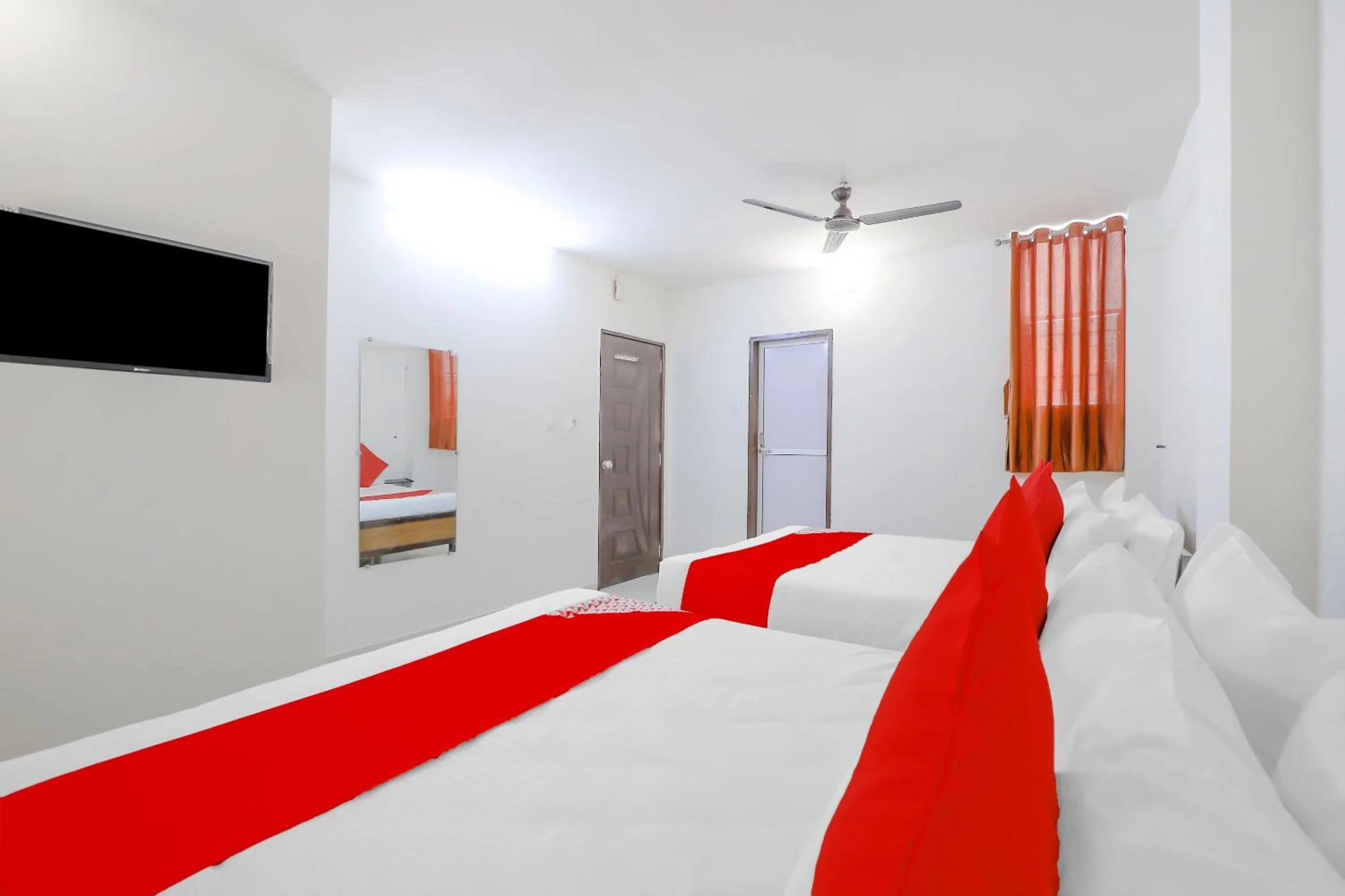 Bedroom, Bed in Super Hotel O Shiva