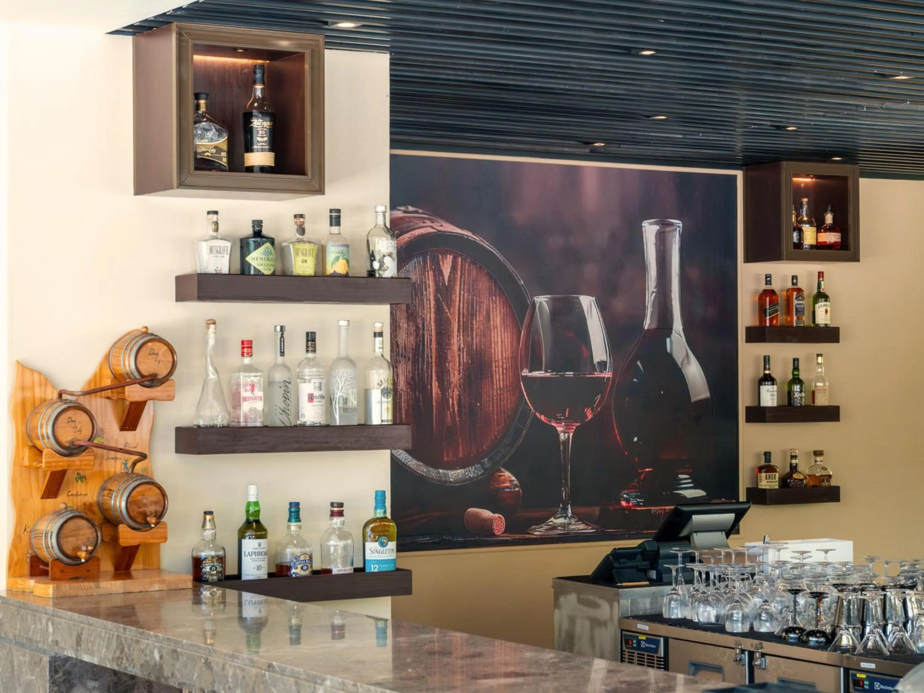 Restaurant/places to eat in Kuda Villingili Maldives, Free Return Transfers 03 nights & above