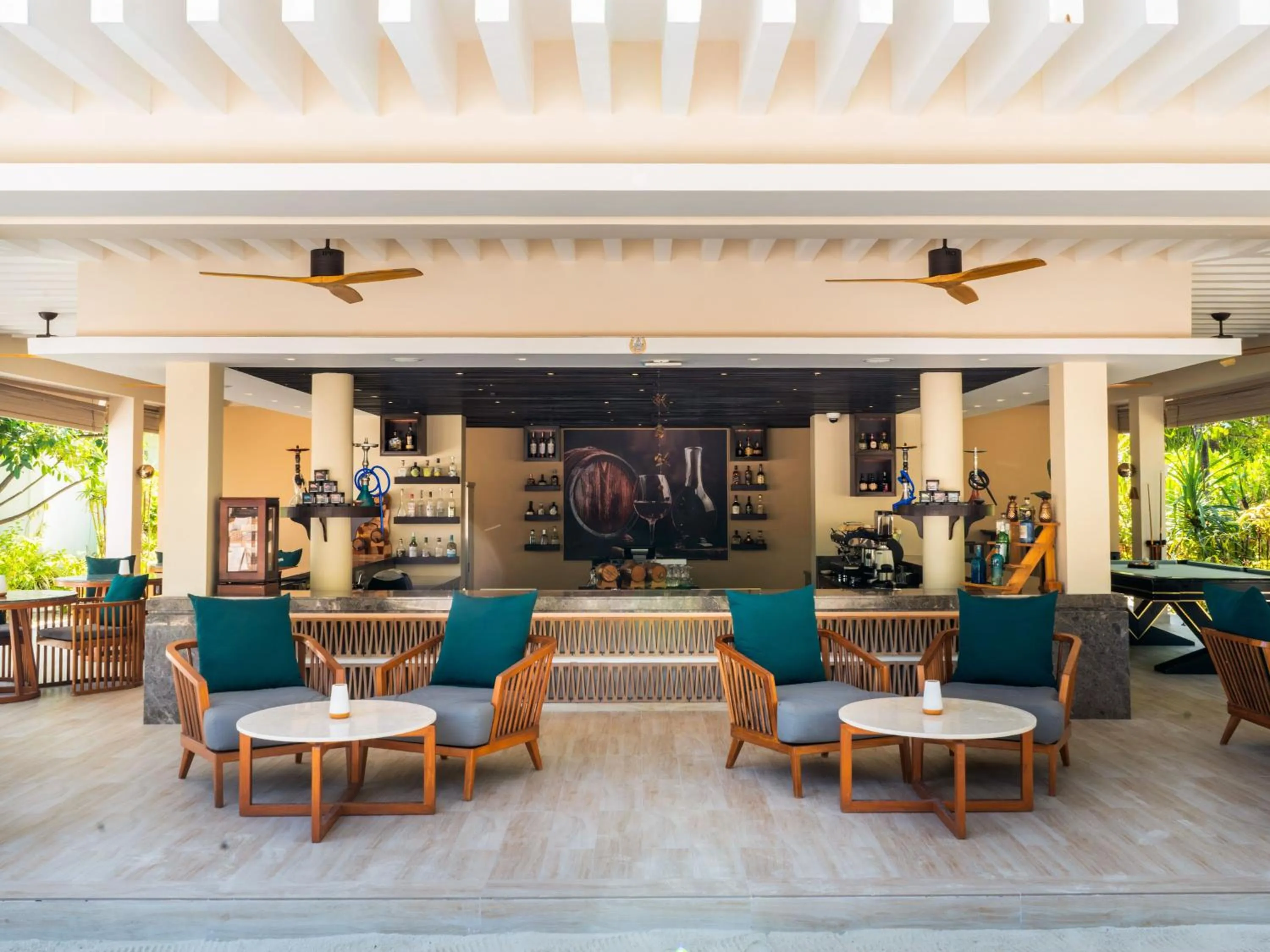 Restaurant/places to eat in Kuda Villingili Maldives, Free Return Transfers 03 nights & above