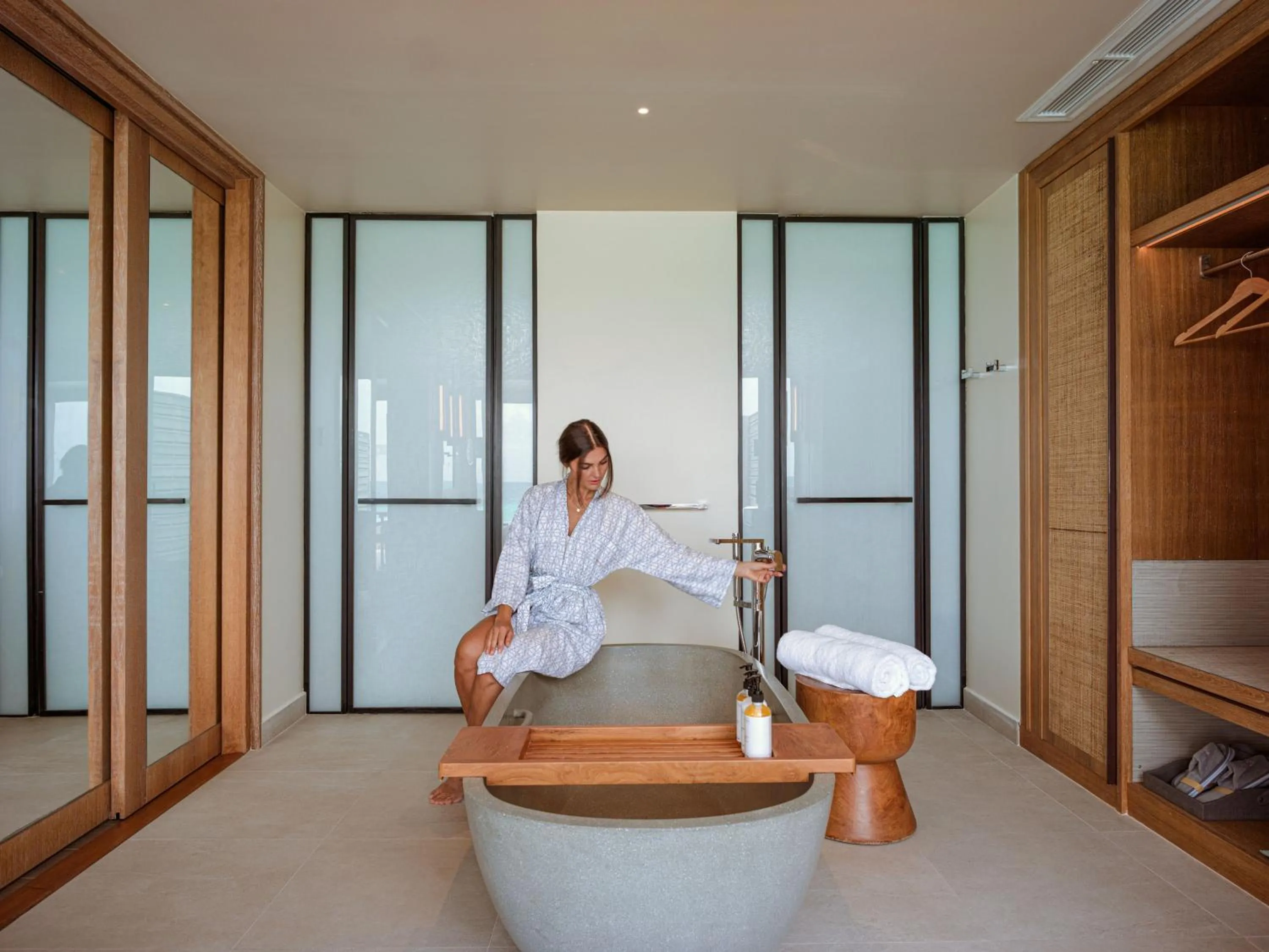 People in Kuda Villingili Maldives, Free Return Transfers 03 nights & above