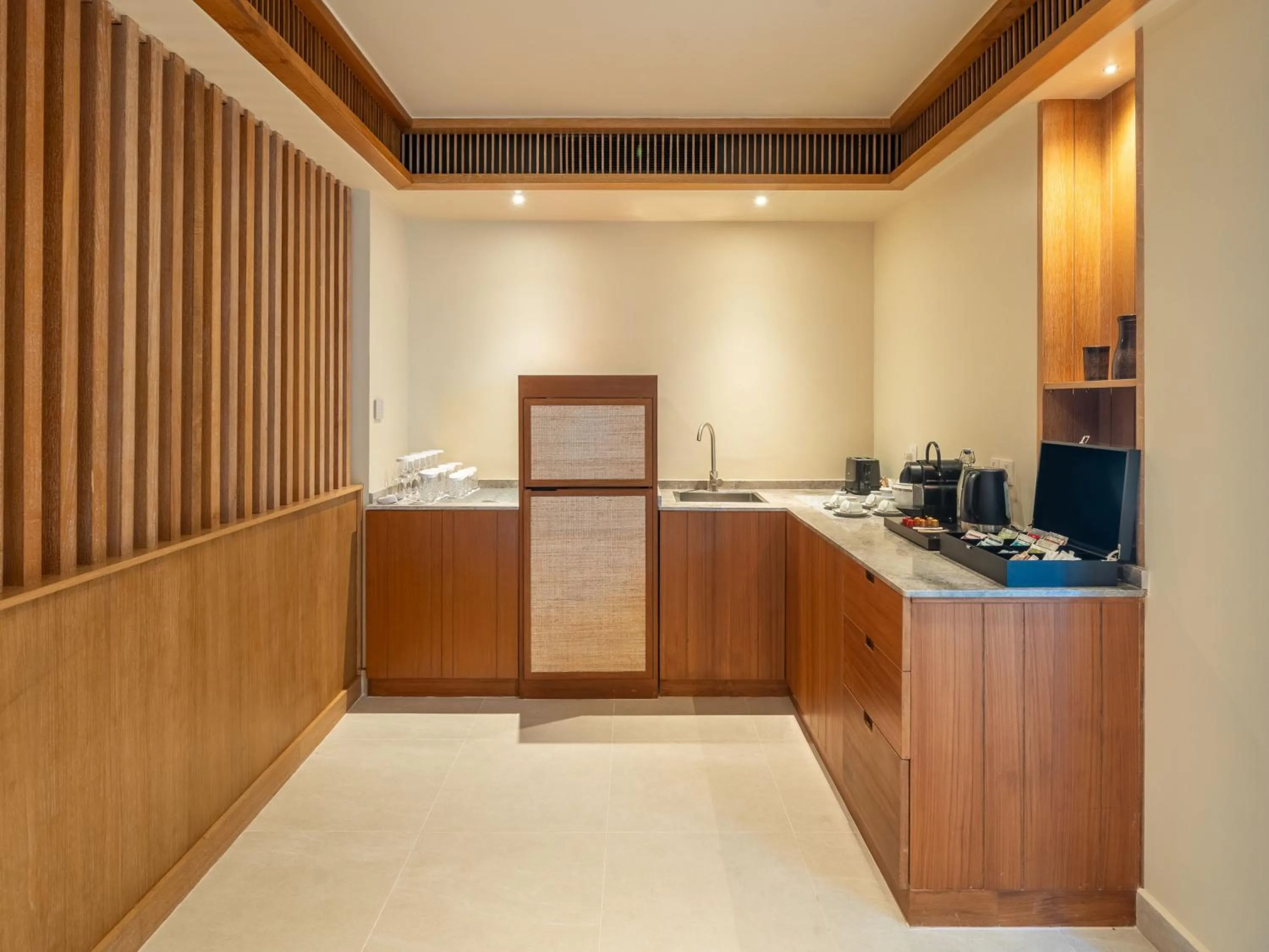 Coffee/tea facilities in Kuda Villingili Maldives, Free Return Transfers 03 nights & above