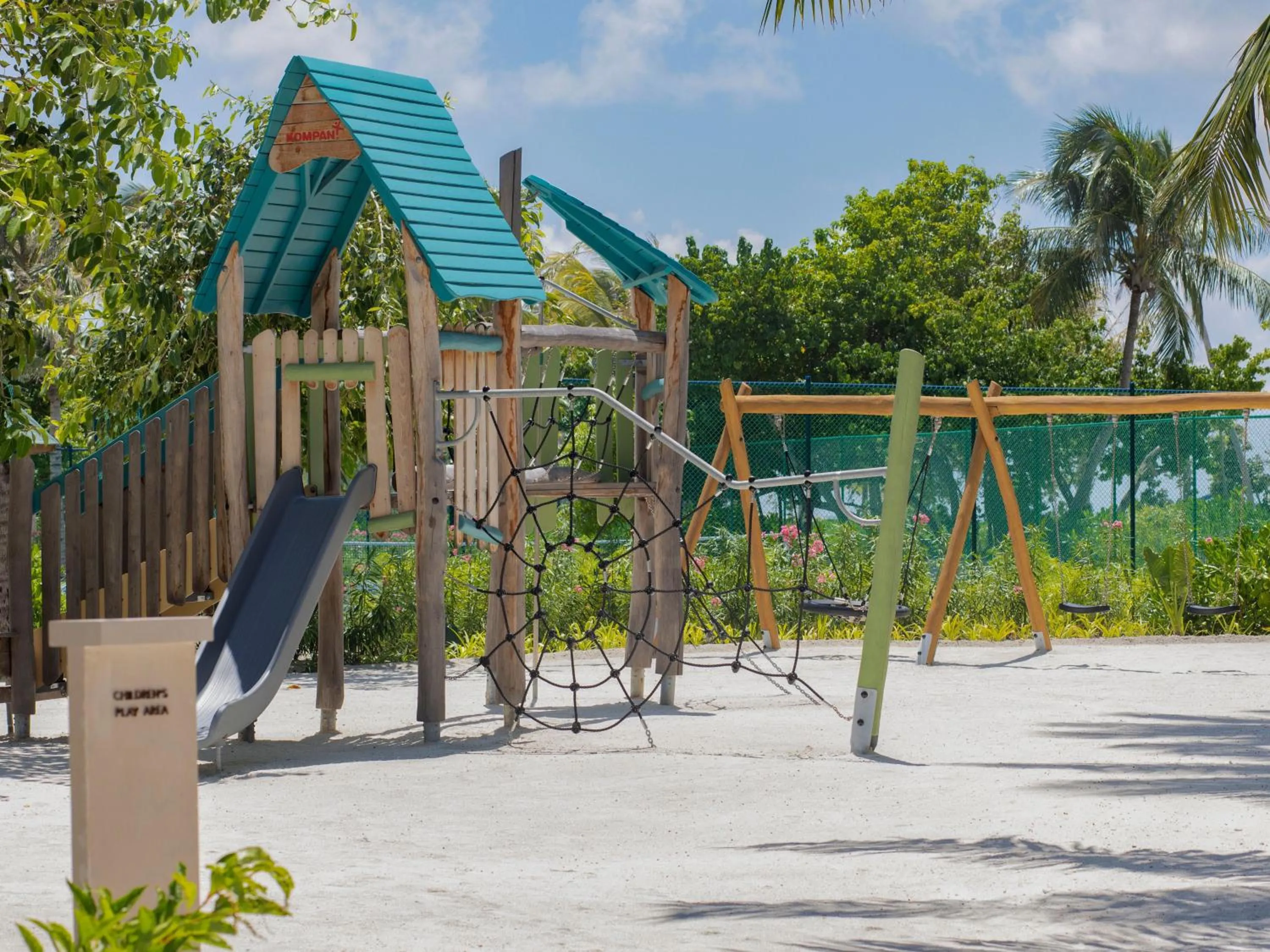 Day in Kuda Villingili Maldives, Free Return Transfers 03 nights & above