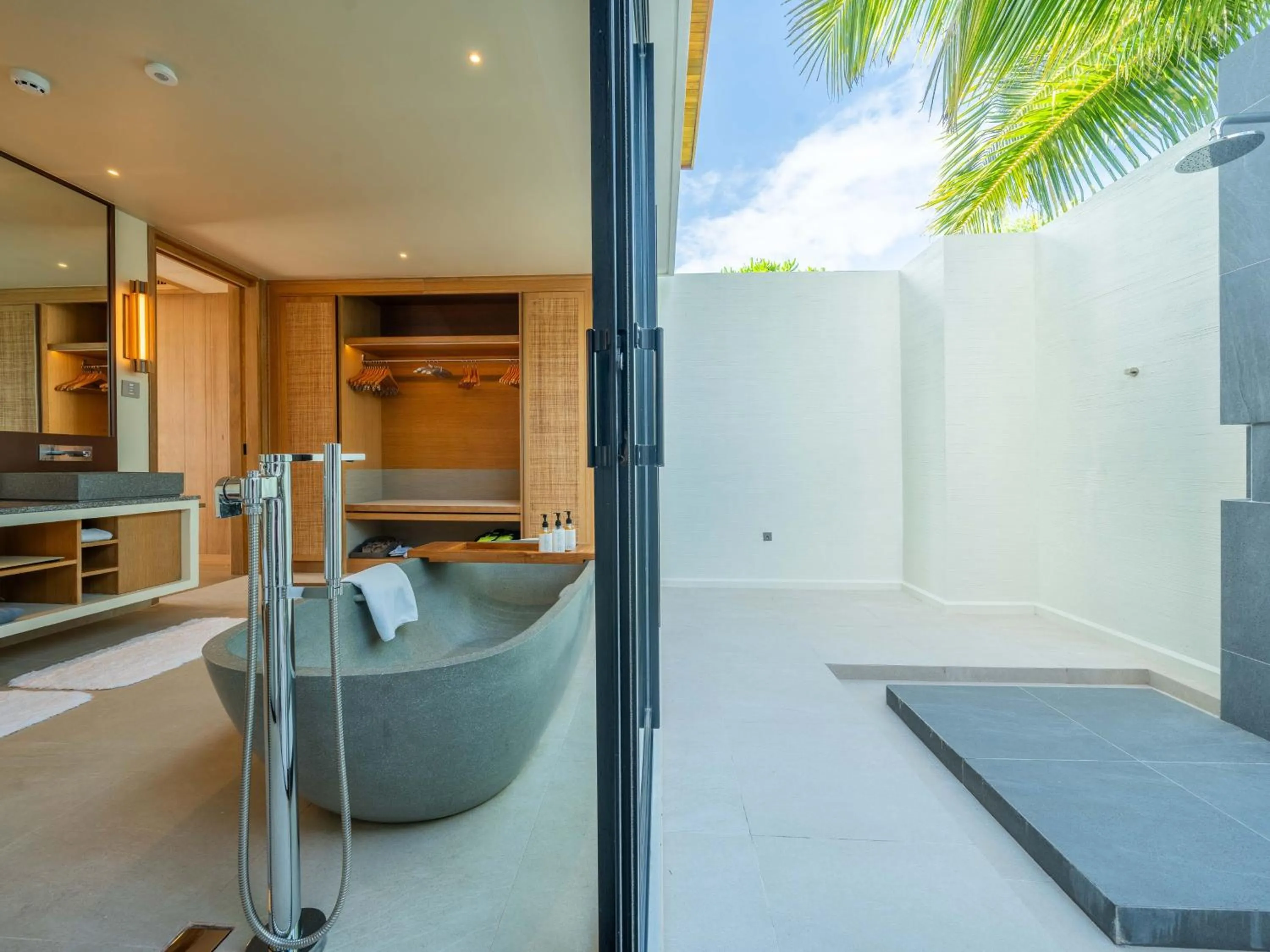 Bathroom in Kuda Villingili Maldives, Free Return Transfers 03 nights & above