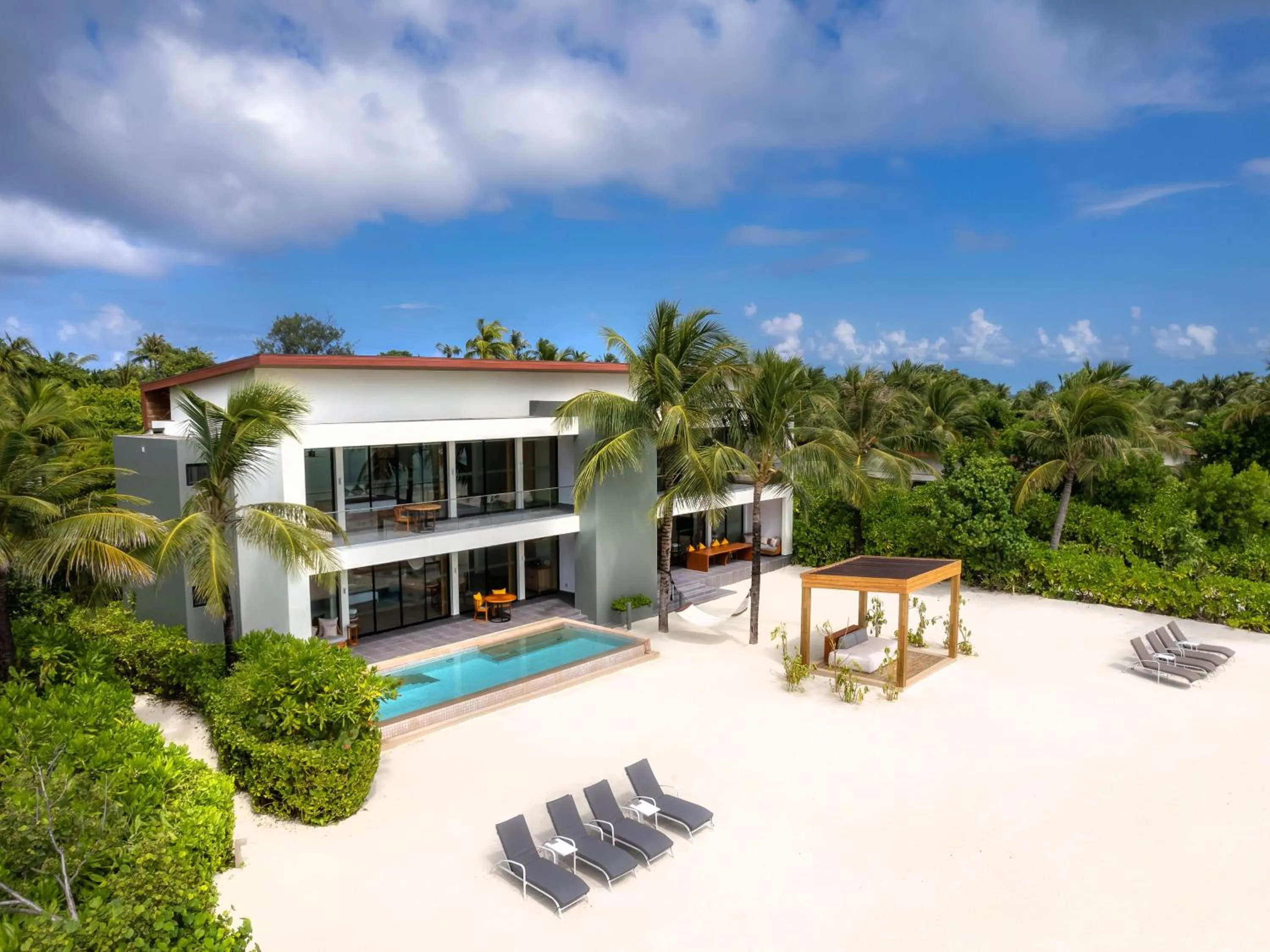 Day in Kuda Villingili Maldives, Free Return Transfers 03 nights & above