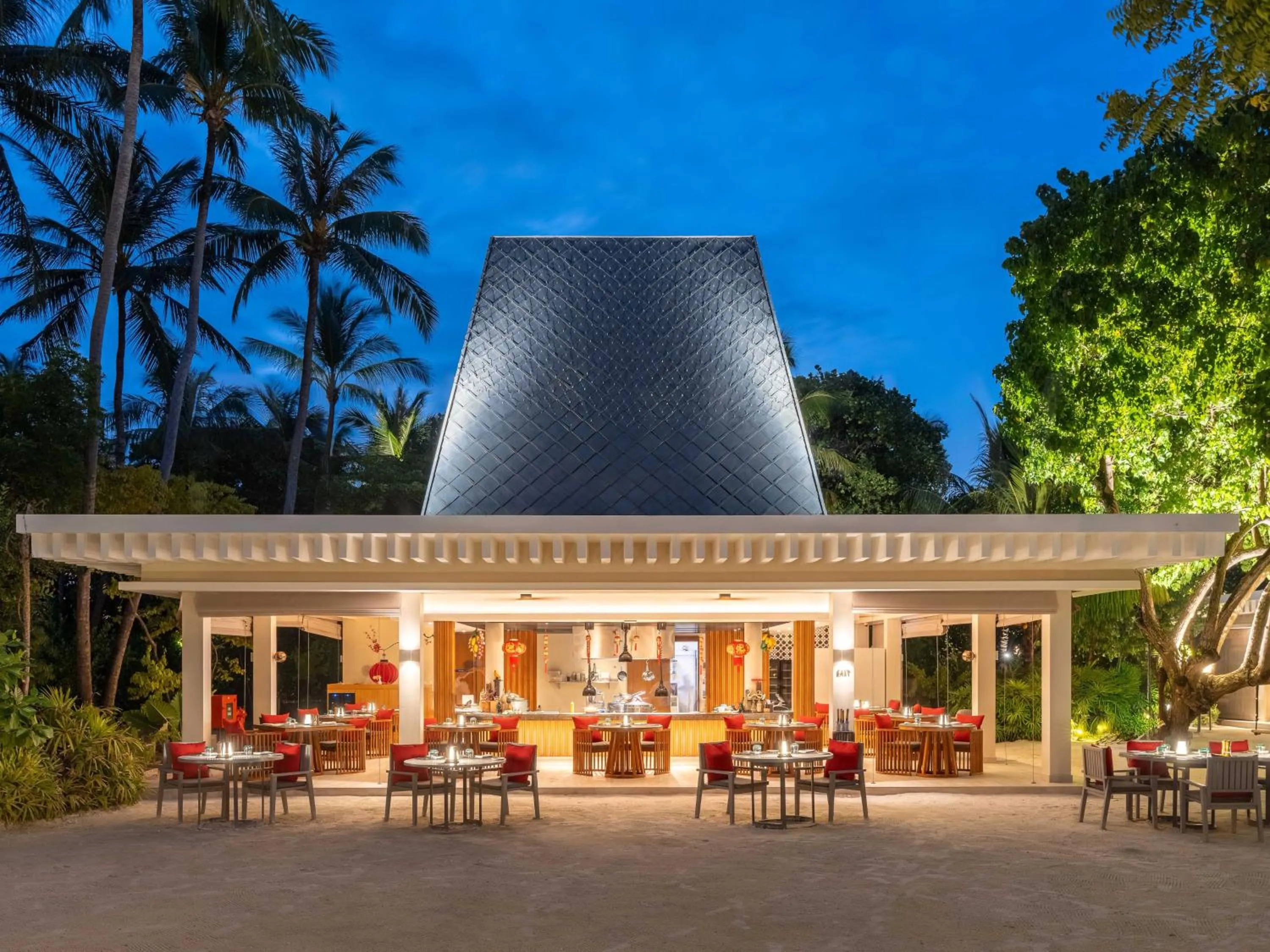 Restaurant/places to eat in Kuda Villingili Maldives, Free Return Transfers 03 nights & above