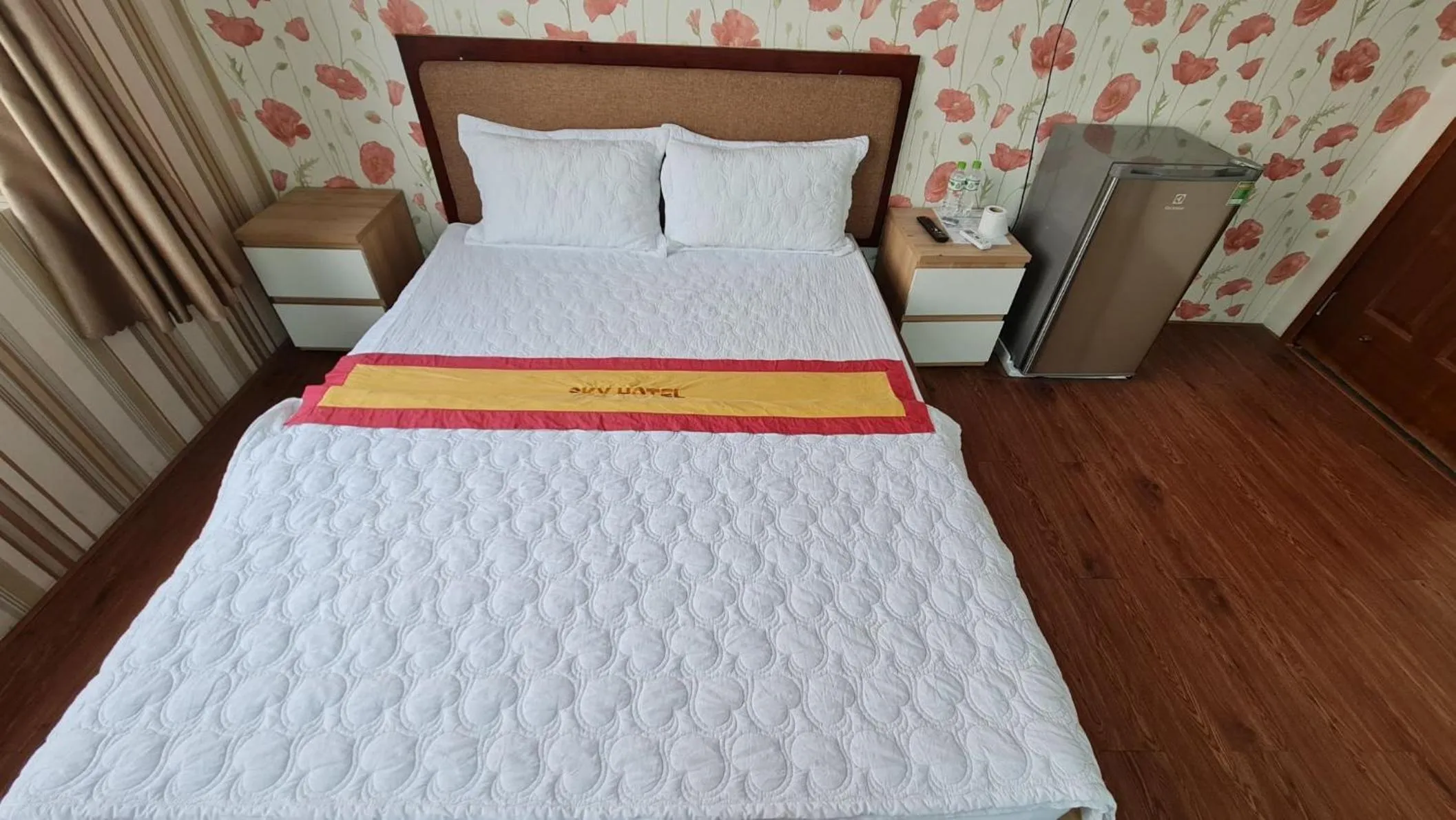 Property building, Bed in Sky Hotel