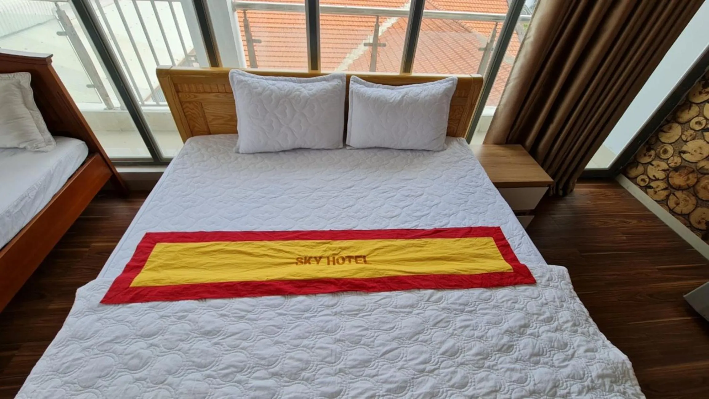 Property building, Bed in Sky Hotel