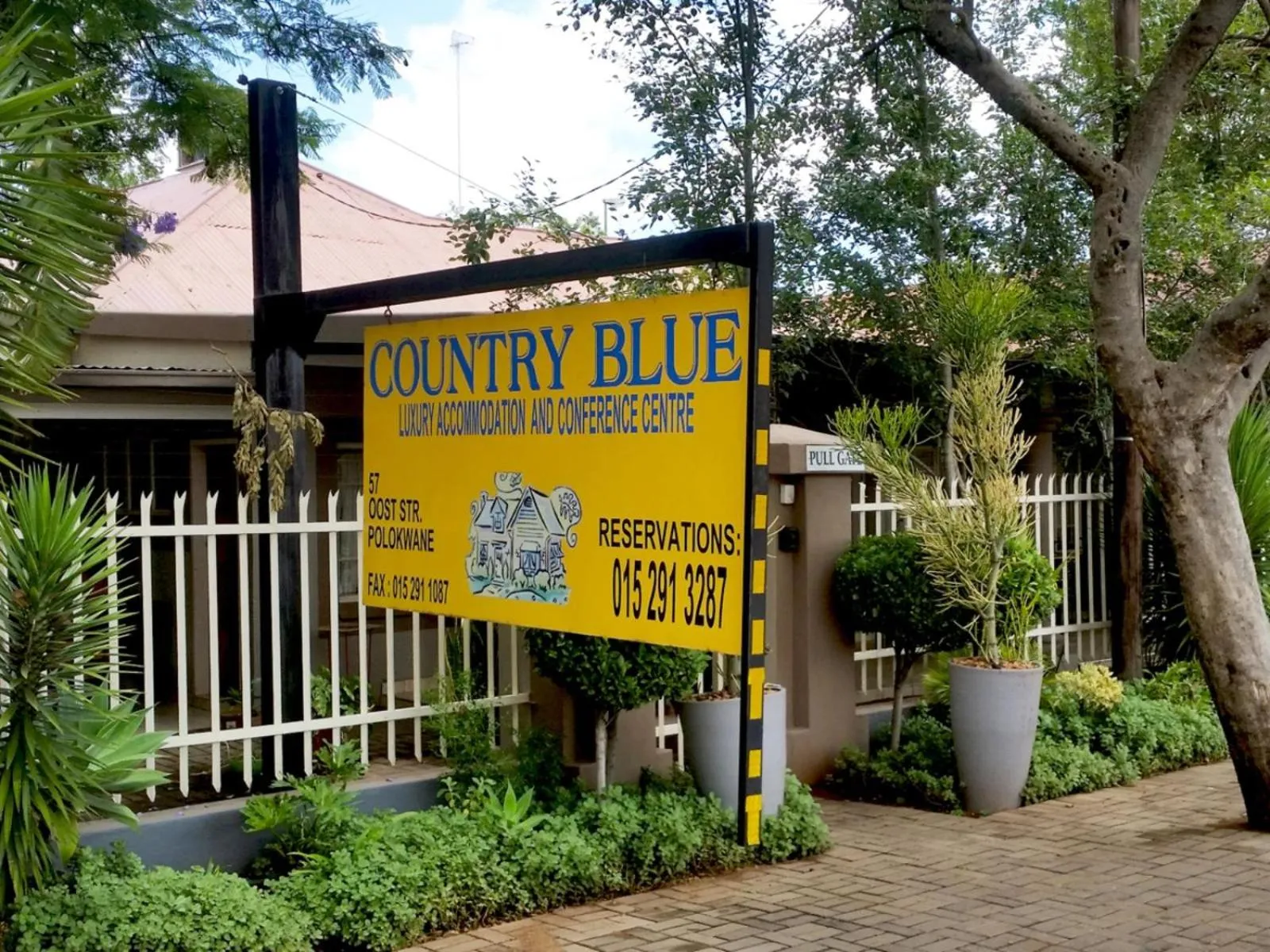 Property building in Country Blue Luxury Guest House
