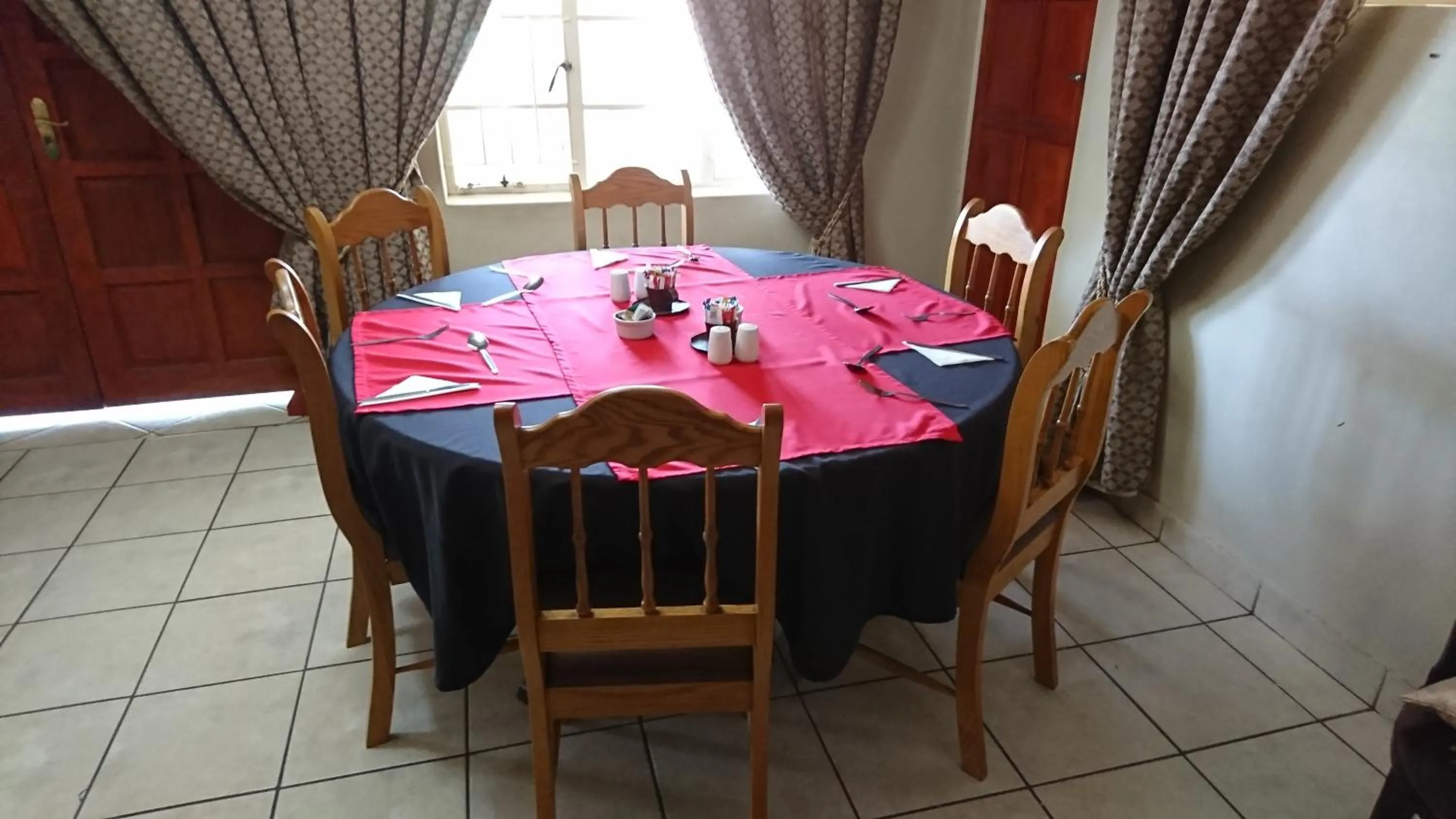 Country Blue Luxury Guest House