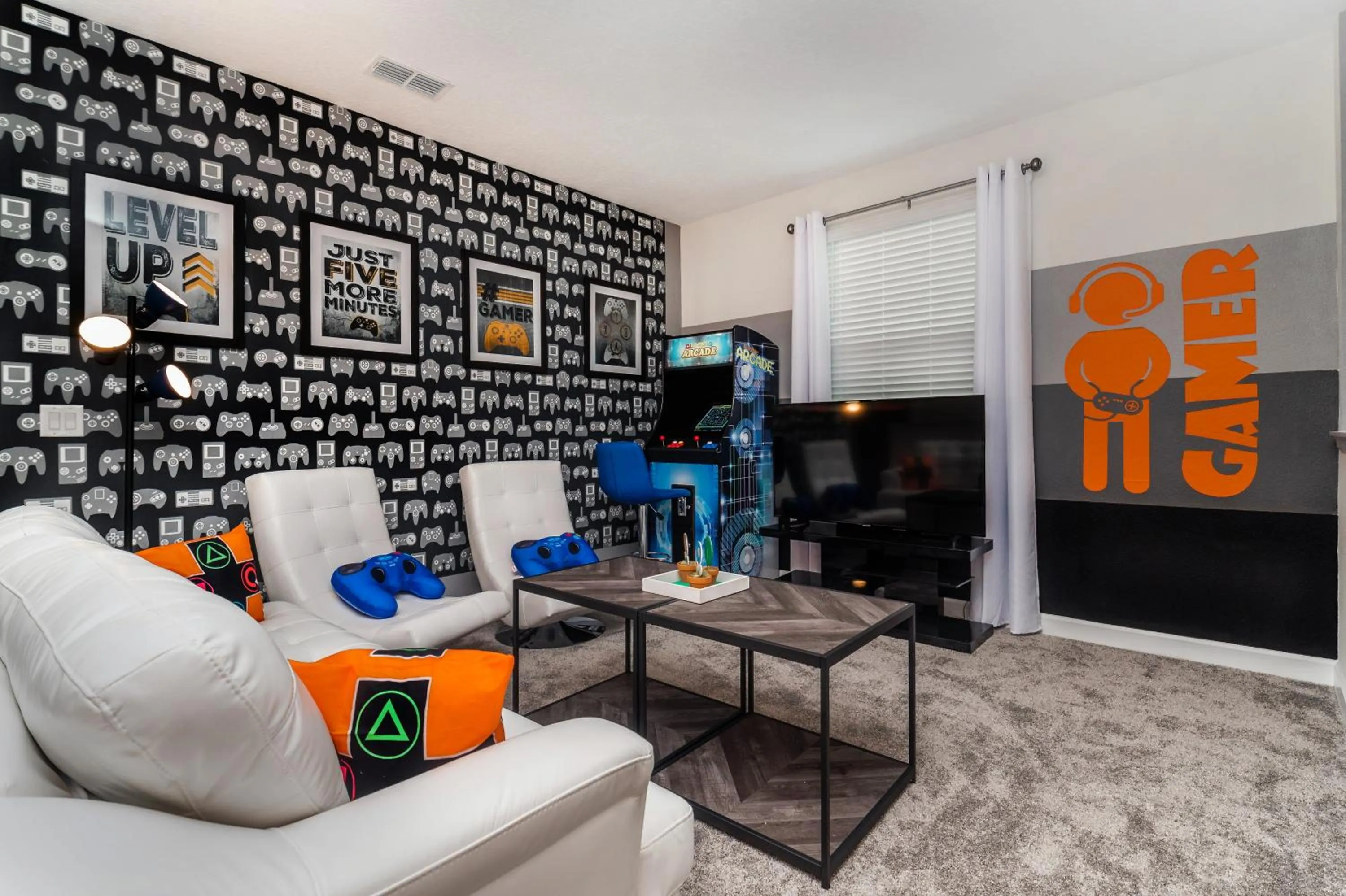 Villa wPrivate Pool &Themed Rooms, near Disney