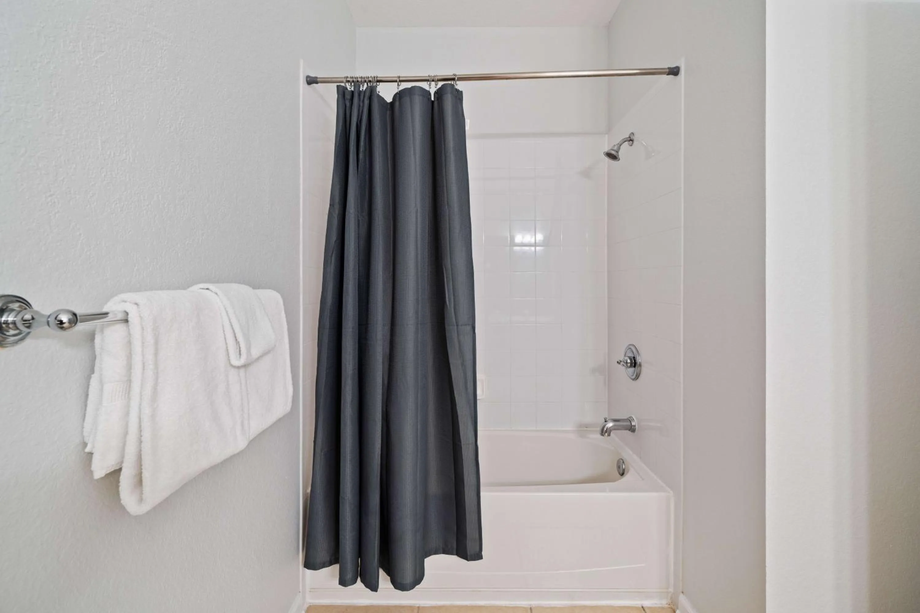 Renovated Condo by Convention Center & I-Drive