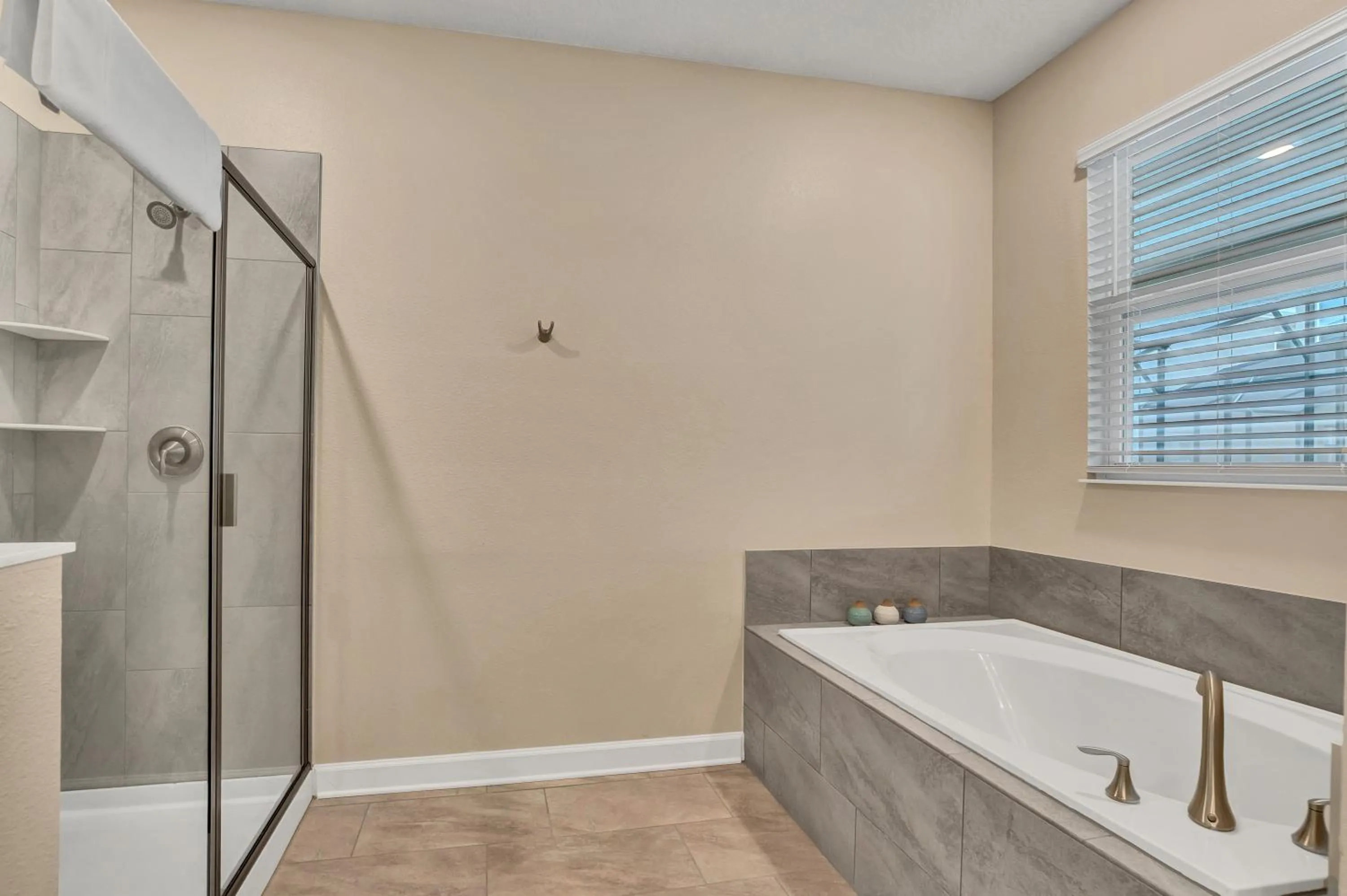 VILLA wPrivate Pool & Game Room near Disney