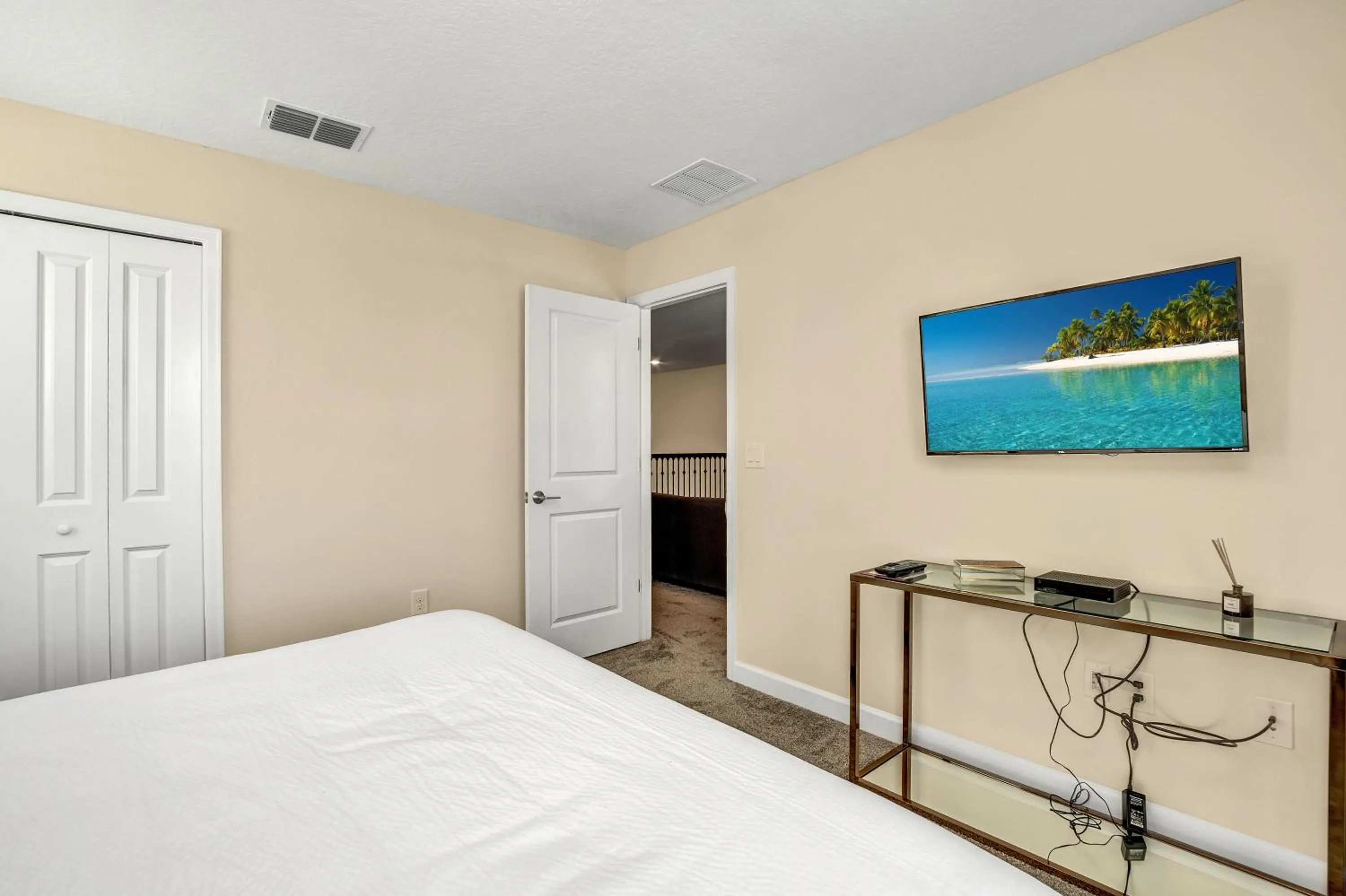 Bed in VILLA wPrivate Pool & Game Room near Disney