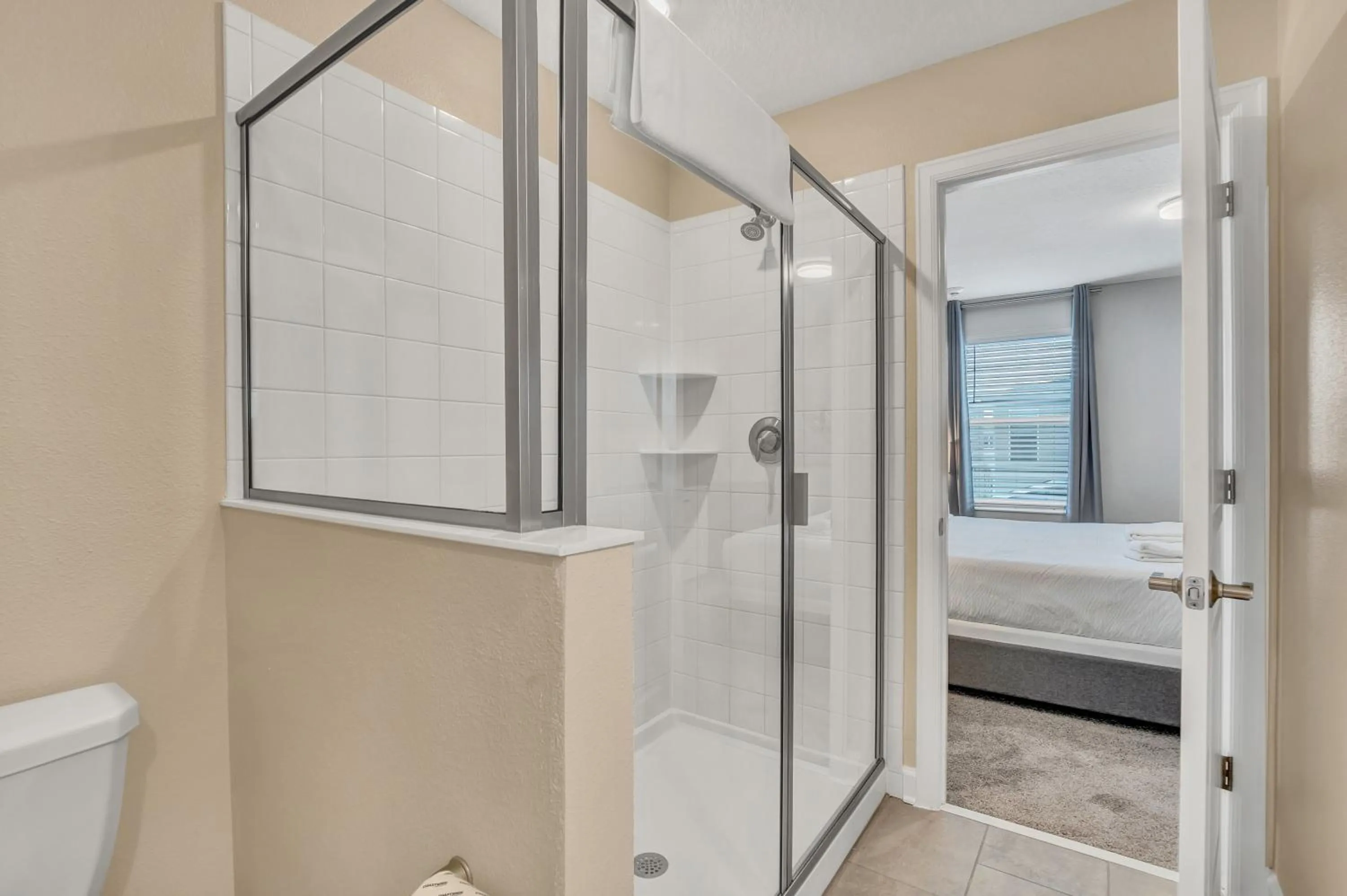 VILLA wPrivate Pool & Game Room near Disney