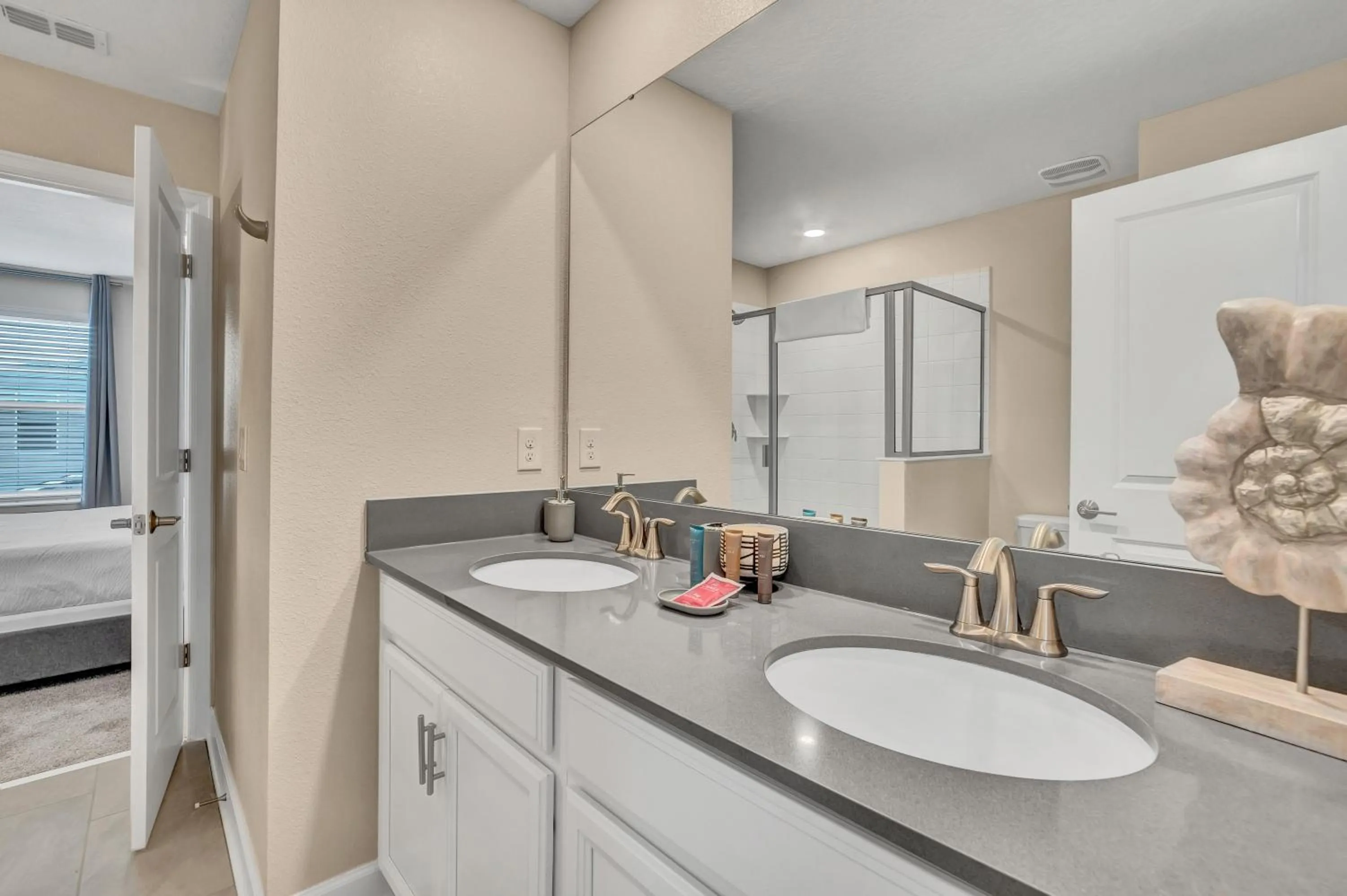 VILLA wPrivate Pool & Game Room near Disney