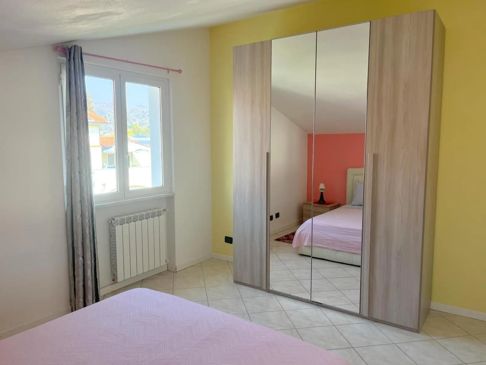 wardrobe, Bed in VILLA FELICE