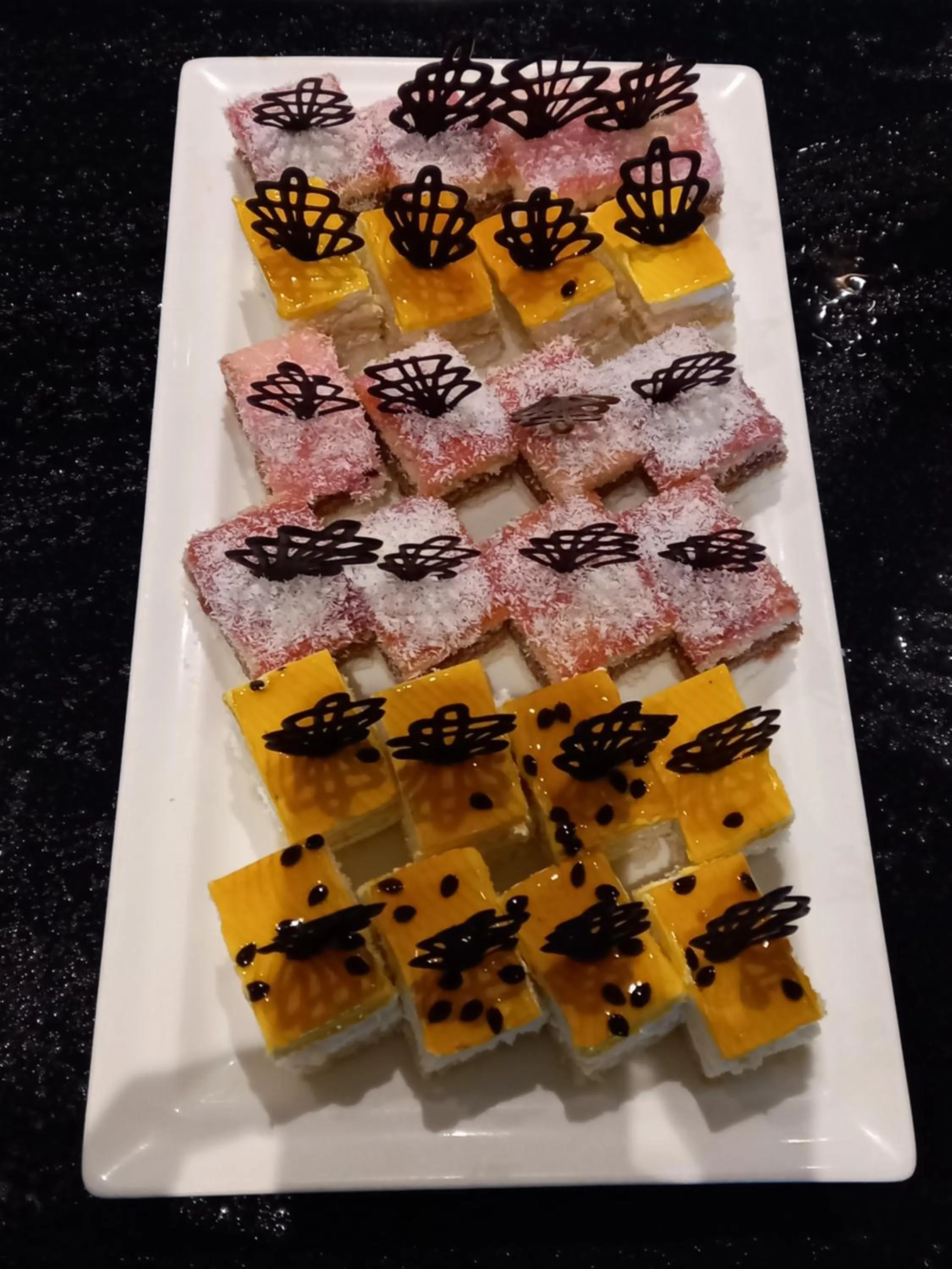 Food and drinks in Lime Tree Hotel Sushant Lok Gurgaon Sector 29 Next to IFFCO CHOWK metro