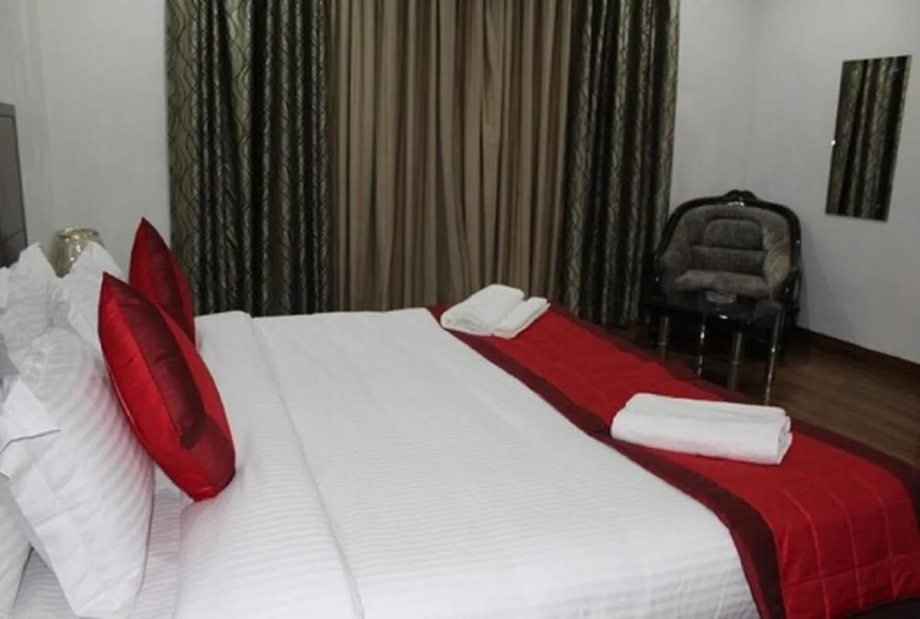 Bed in Lime Tree Hotel Sushant Lok Gurgaon Sector 29 Next to IFFCO CHOWK metro
