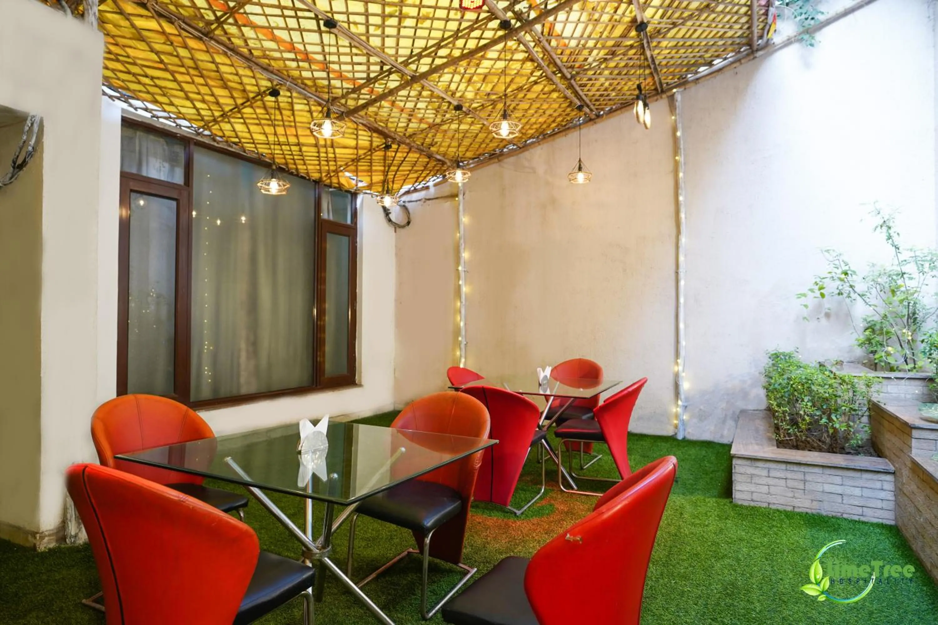 Restaurant/places to eat in Lime Tree Hotel Sushant Lok Gurgaon Sector 29 Next to IFFCO CHOWK metro