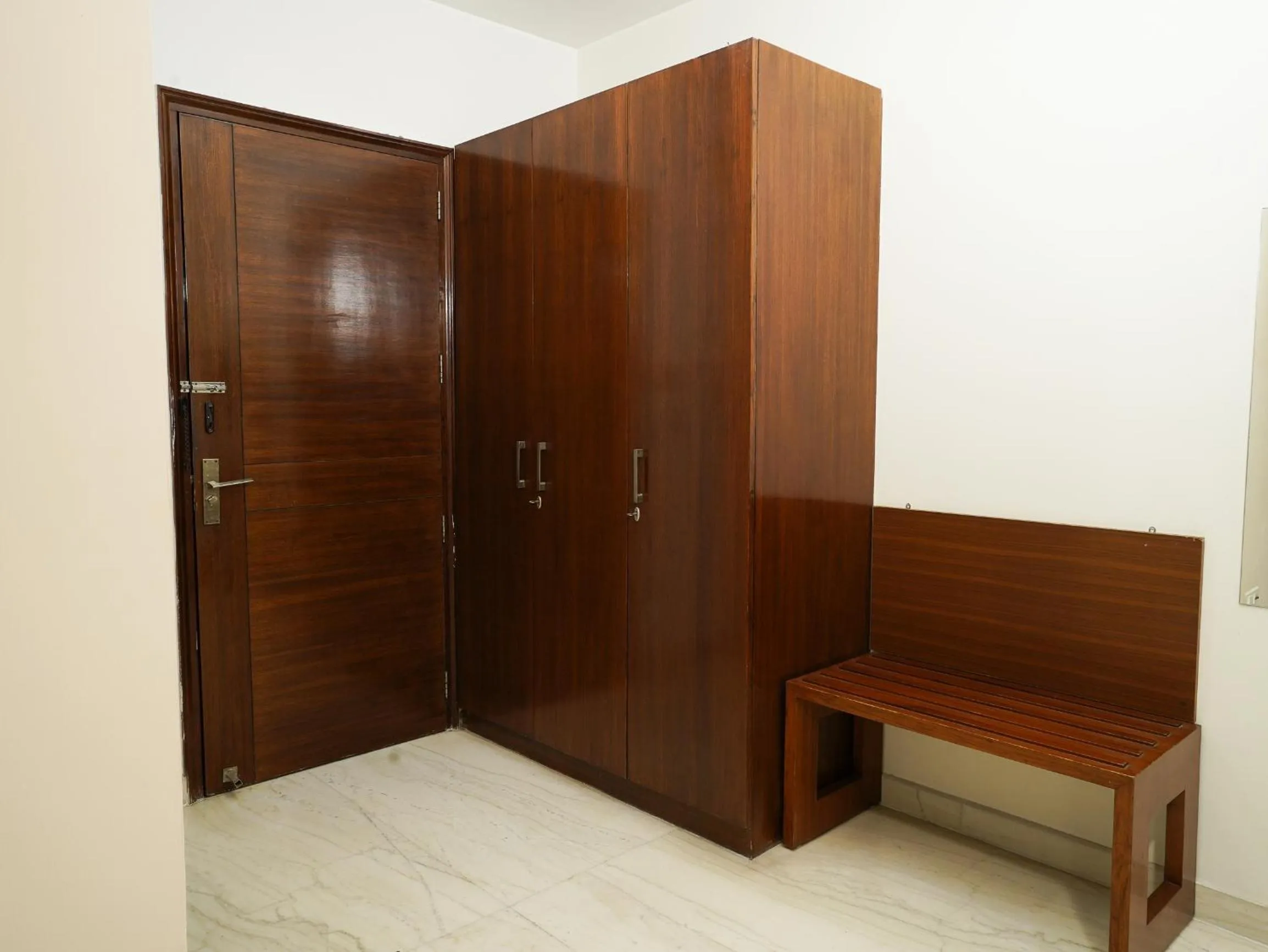 Area and facilities in Lime Tree Hotel Sushant Lok Gurgaon Sector 29 Next to IFFCO CHOWK metro