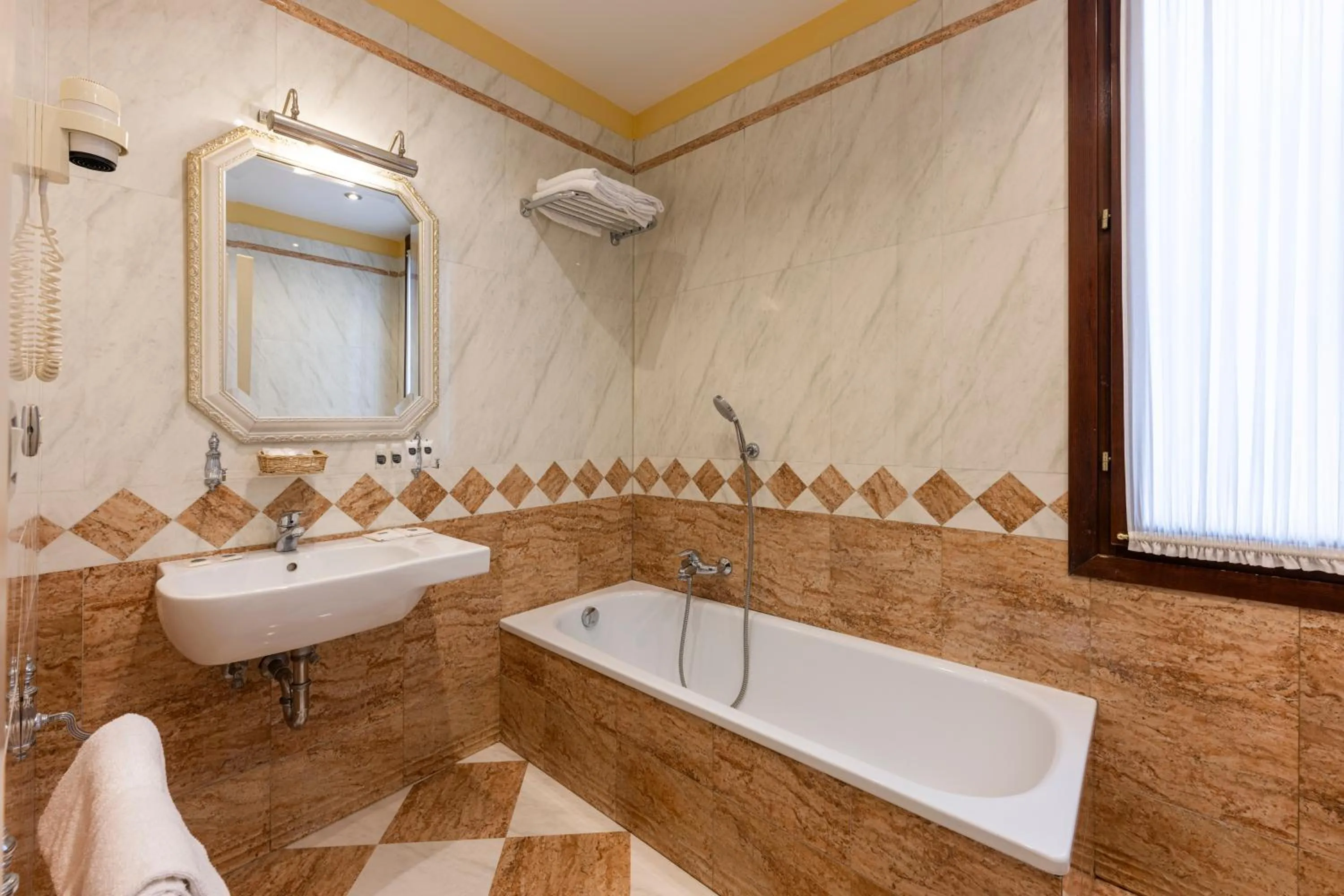 Bathroom in Hotel Ca' Dogaressa