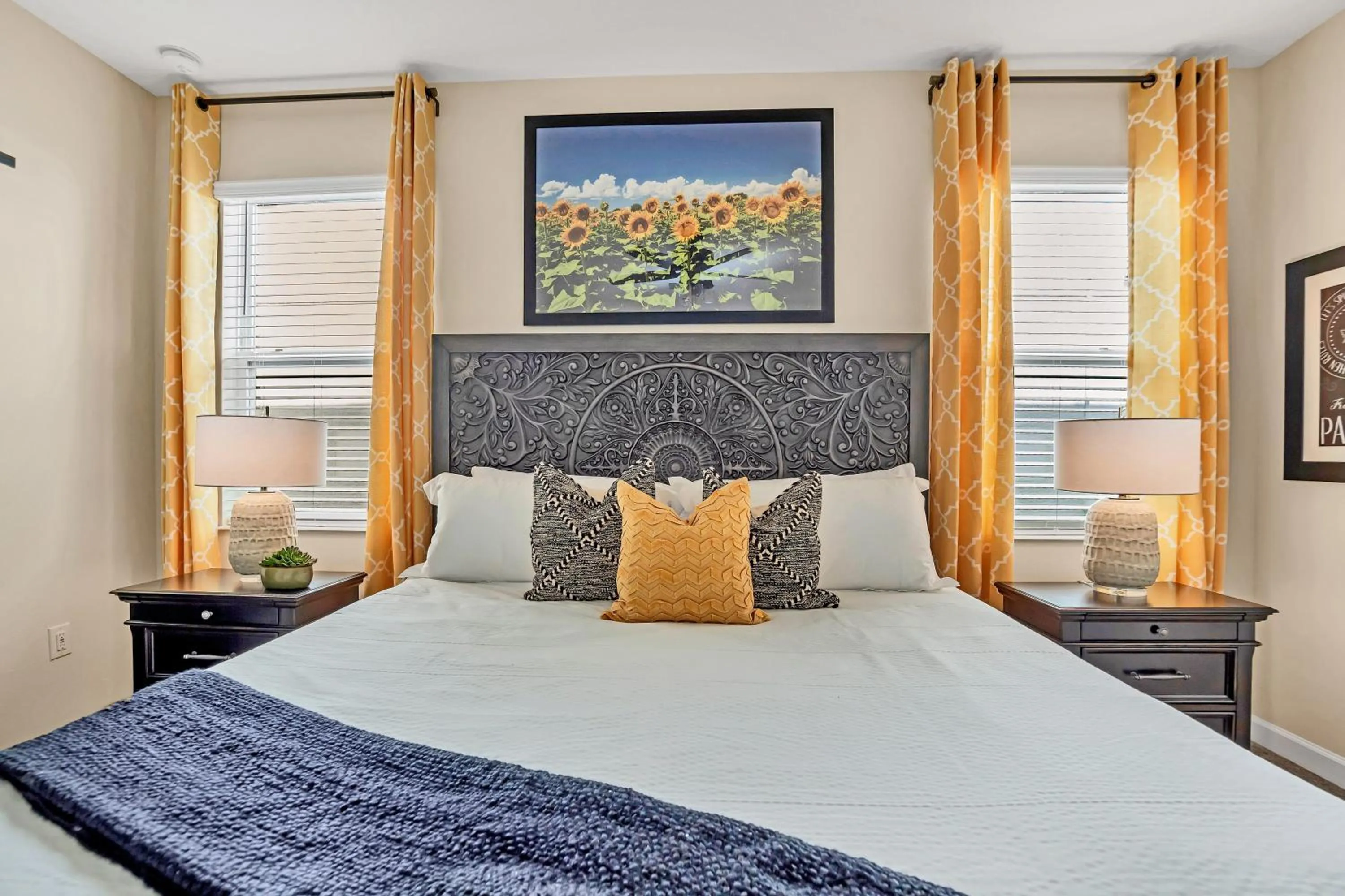 Bed in LARGE Villa, Private PoolGAME ROOMMovie Theater