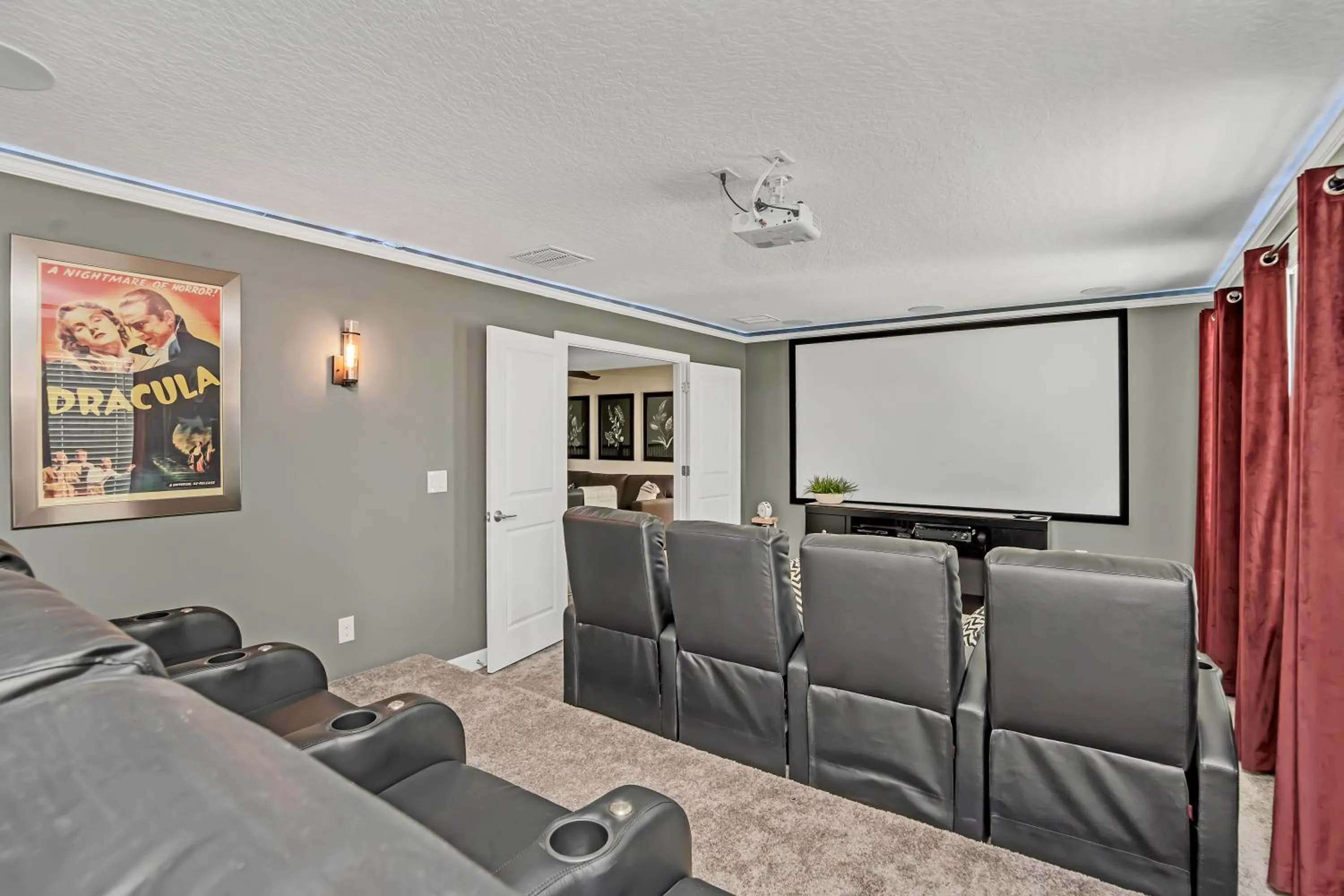 LARGE Villa, Private PoolGAME ROOMMovie Theater