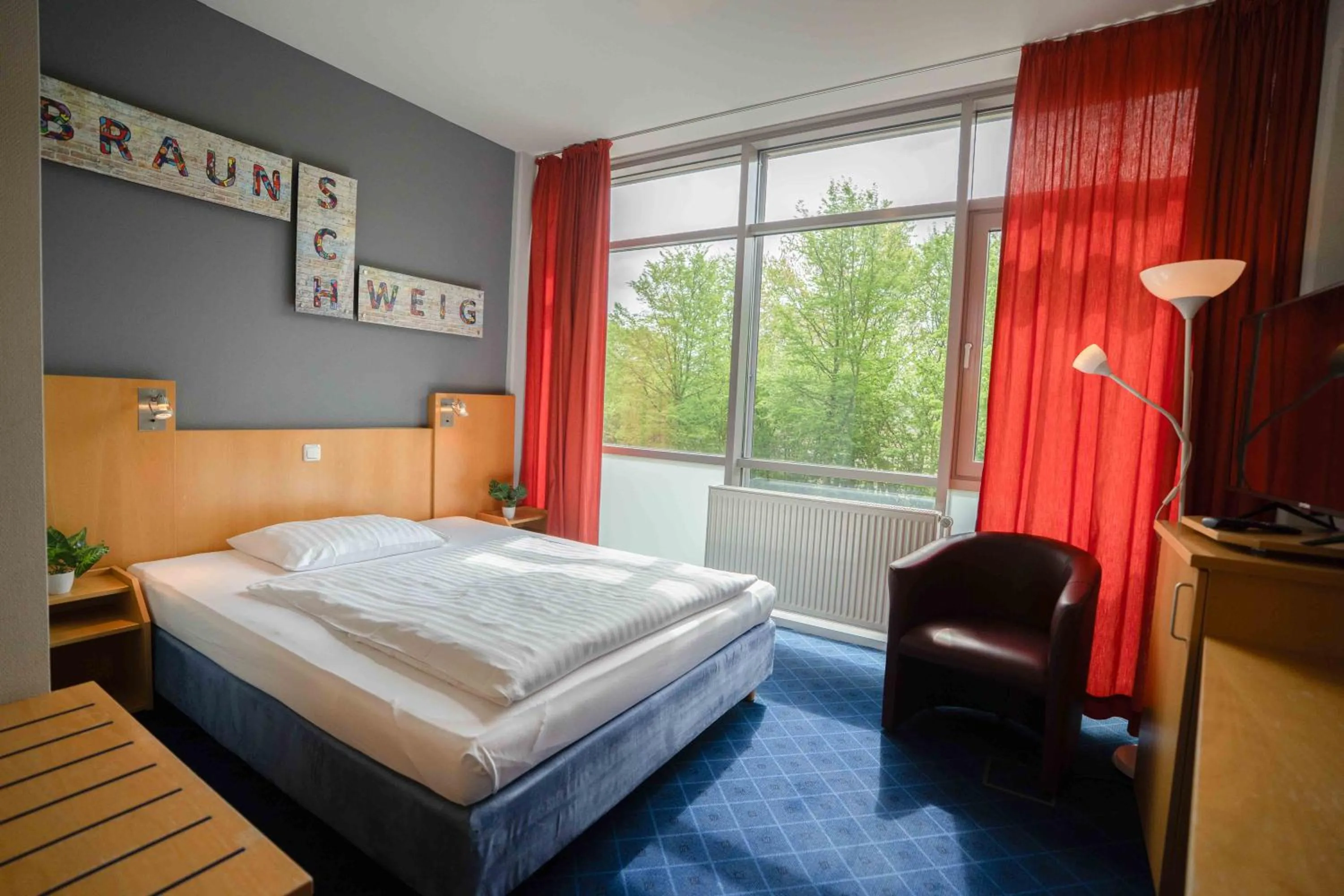 Bed in Plaza Inn Braunschweig City Nord