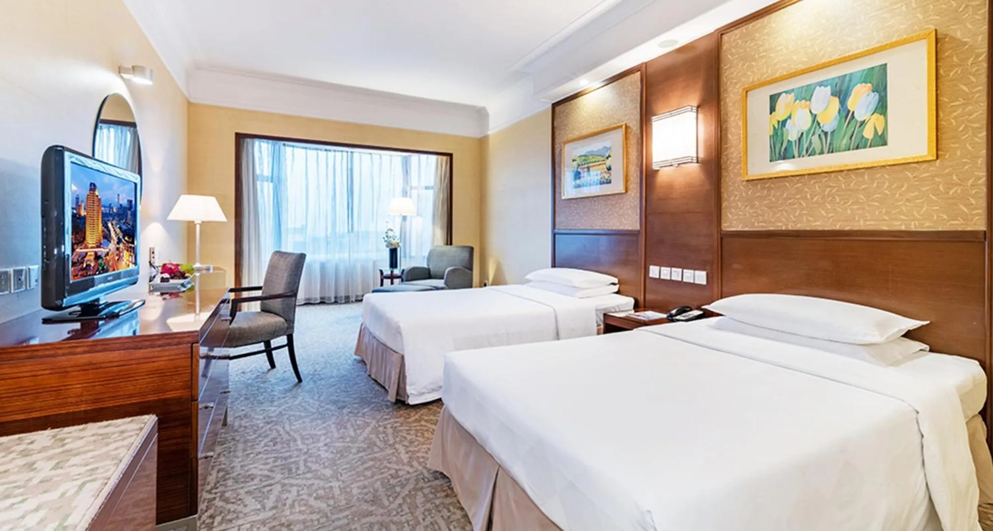 Photo of the whole room, Bed in Millennium Harbourview Hotel Xiamen