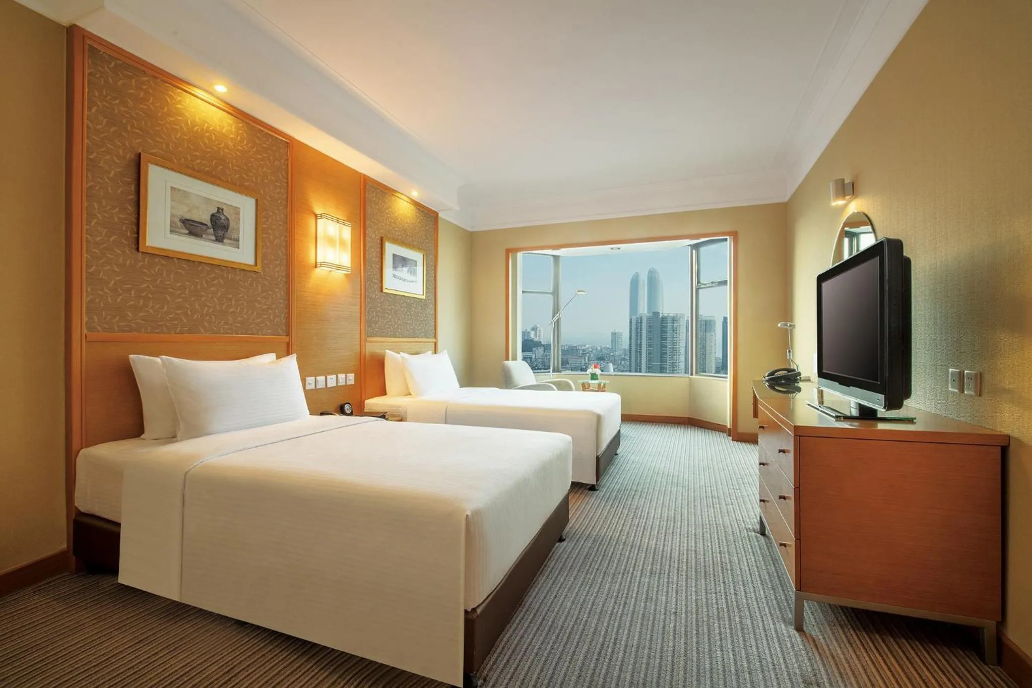Photo of the whole room, Bed in Millennium Harbourview Hotel Xiamen
