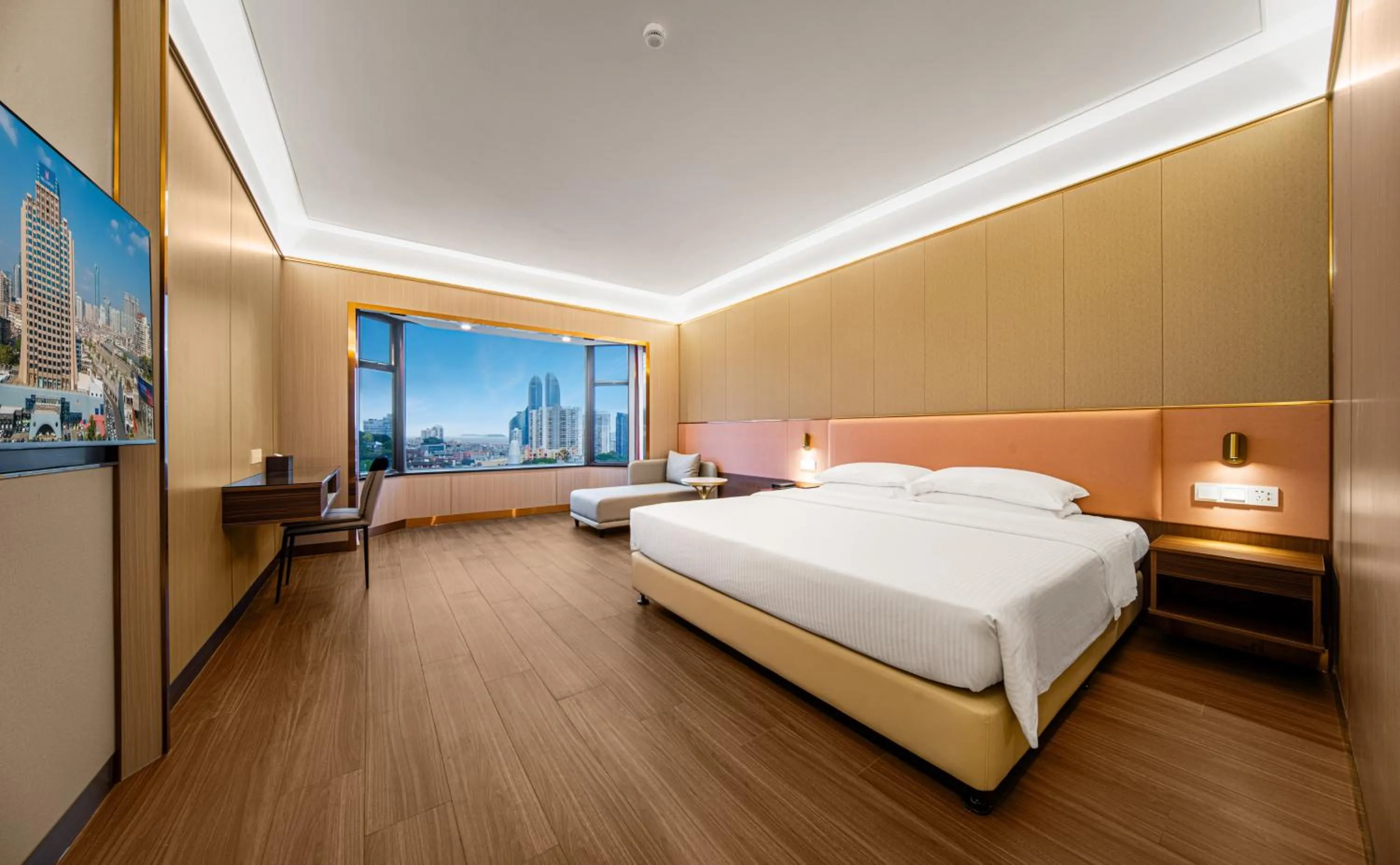 Photo of the whole room, Bed in Millennium Harbourview Hotel Xiamen
