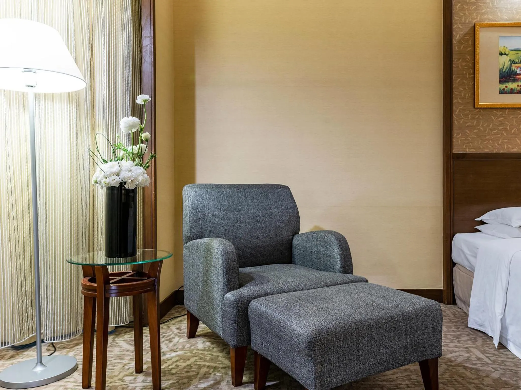 Decorative detail, Bed in Millennium Harbourview Hotel Xiamen