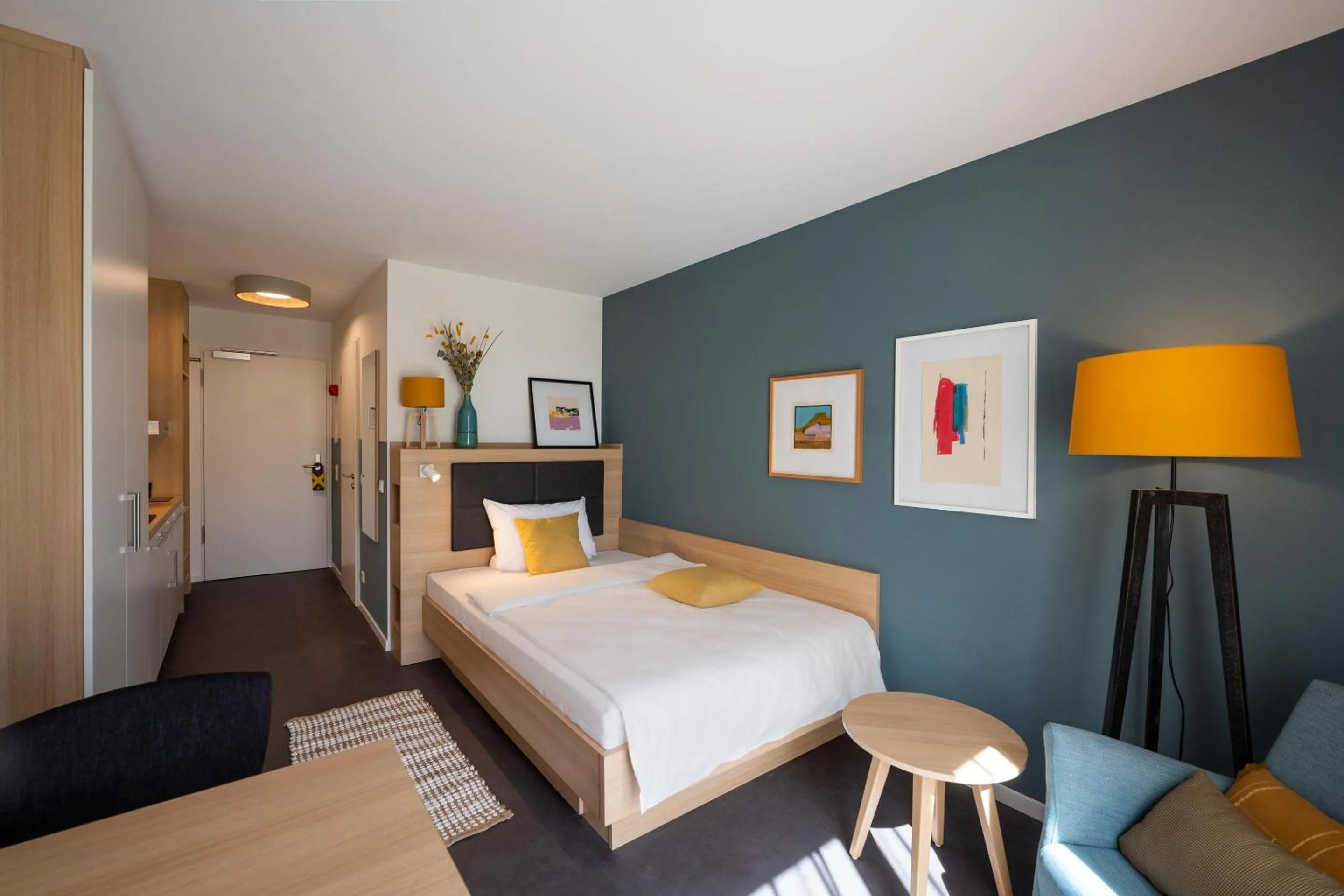 Photo of the whole room, Bed in KONCEPT HOTEL Neue Horizonte