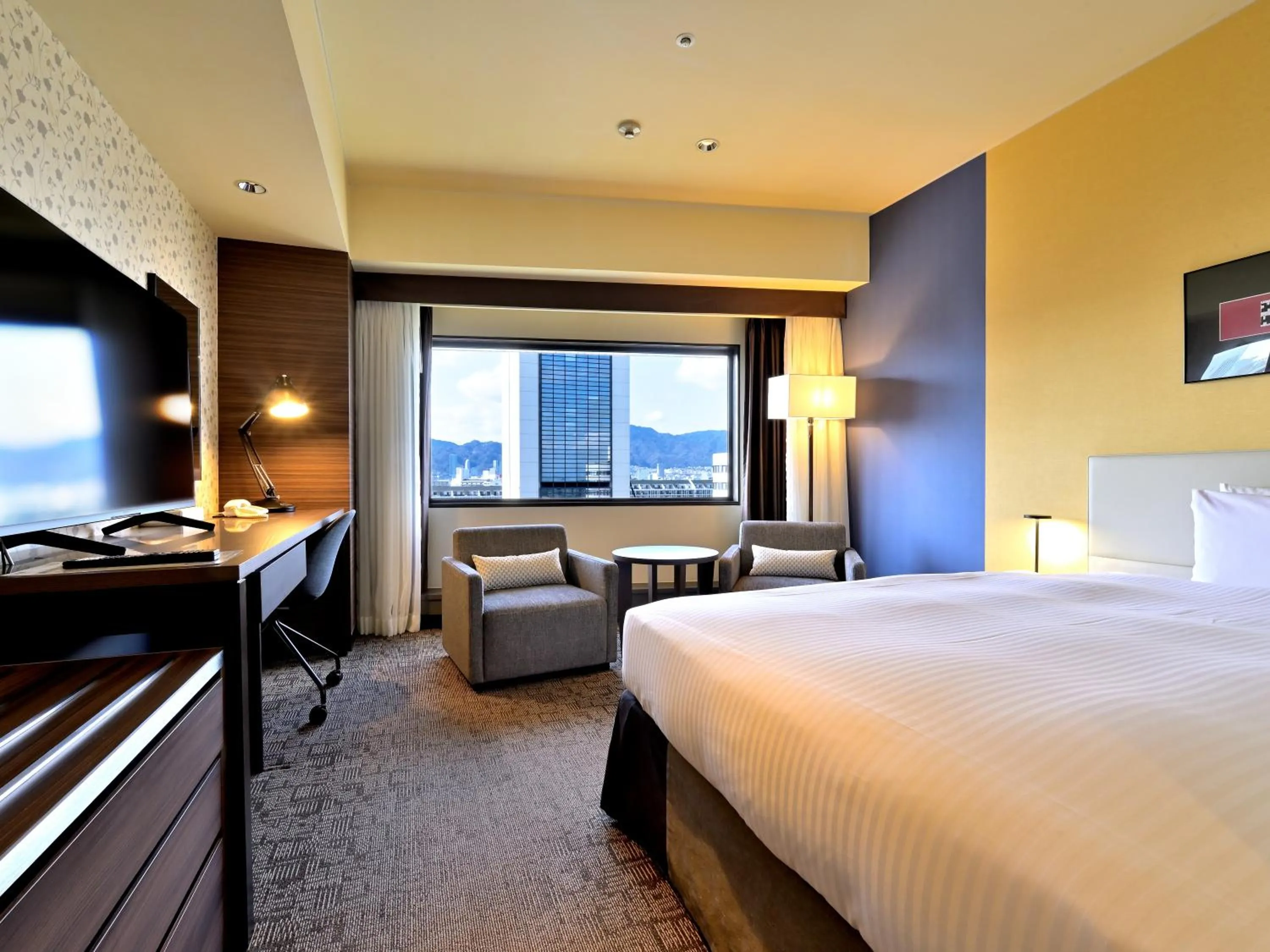 Photo of the whole room, Bed in Kobe Portopia Hotel